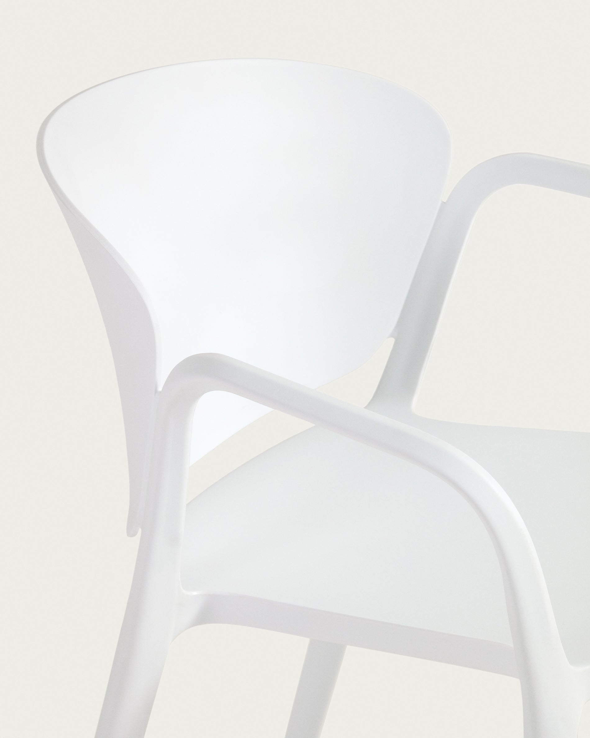 Ania stackable white garden chair - Detail