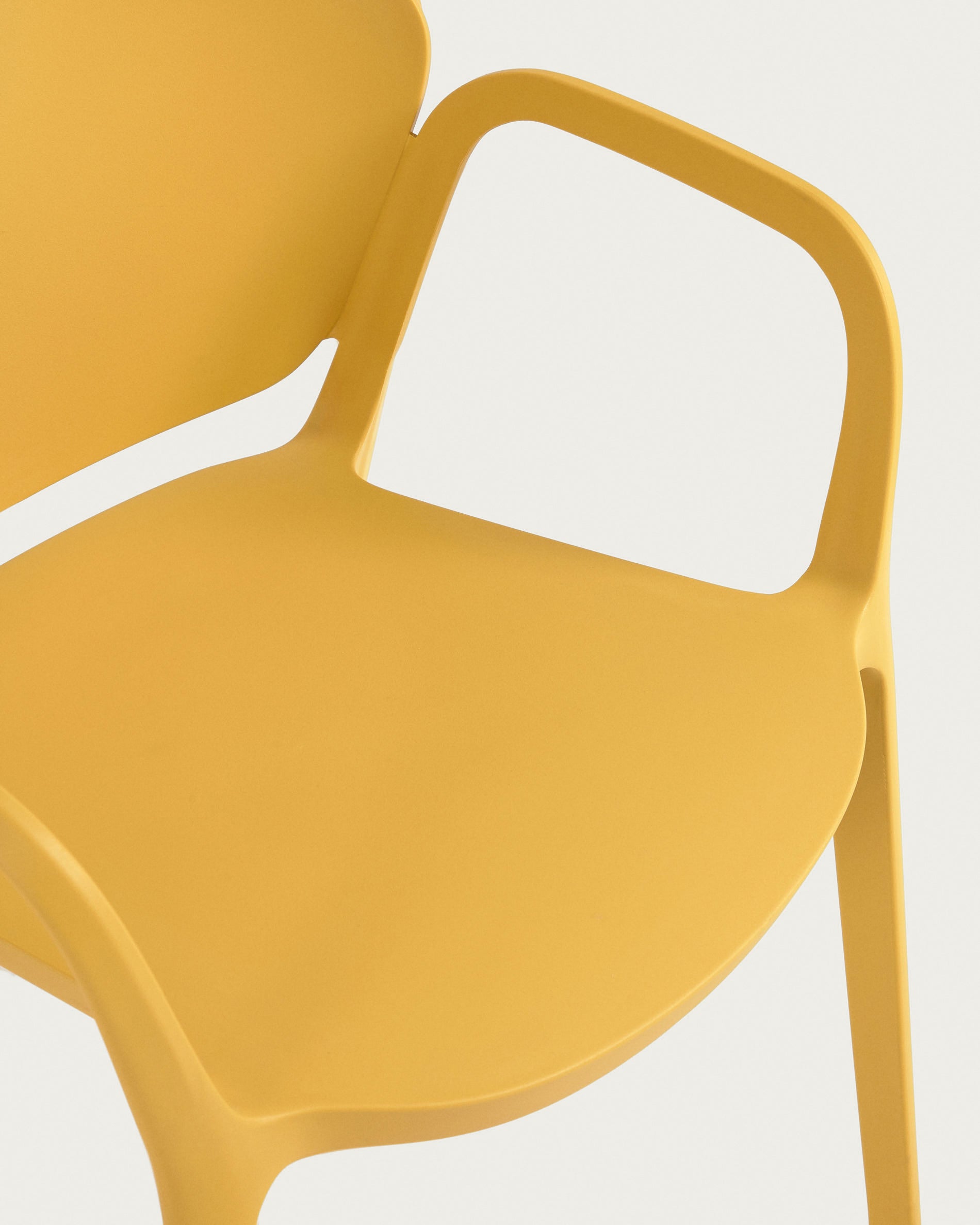 Ania stackable yellow garden chair - Detail