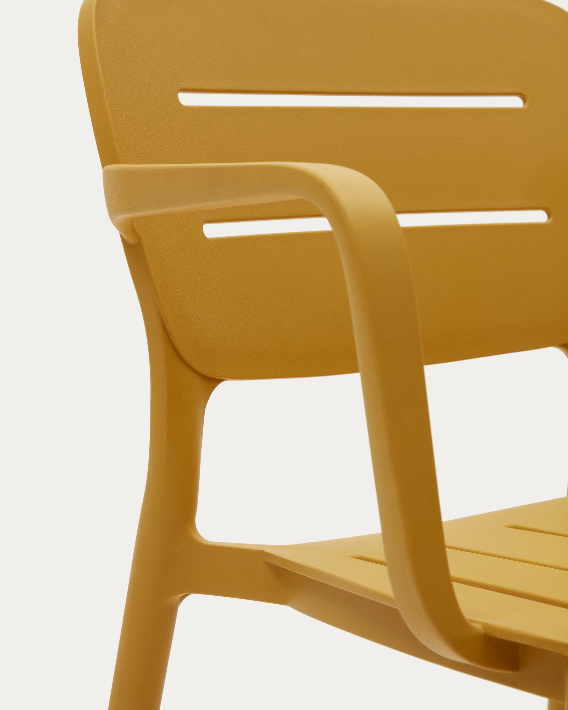 Morella stackable outdoor chair in mustard - Detail