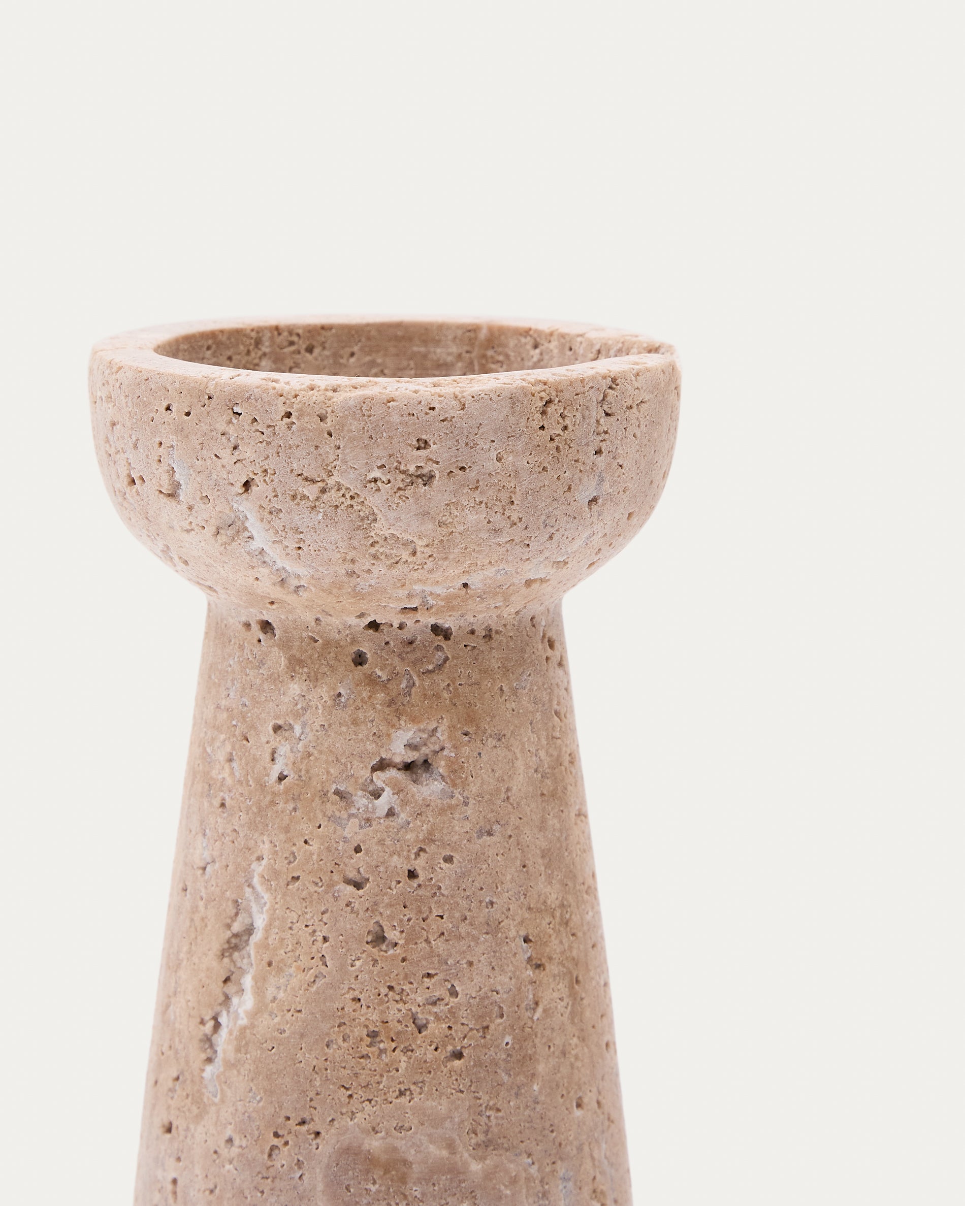 Magan small beige travertine candle holder - Detail