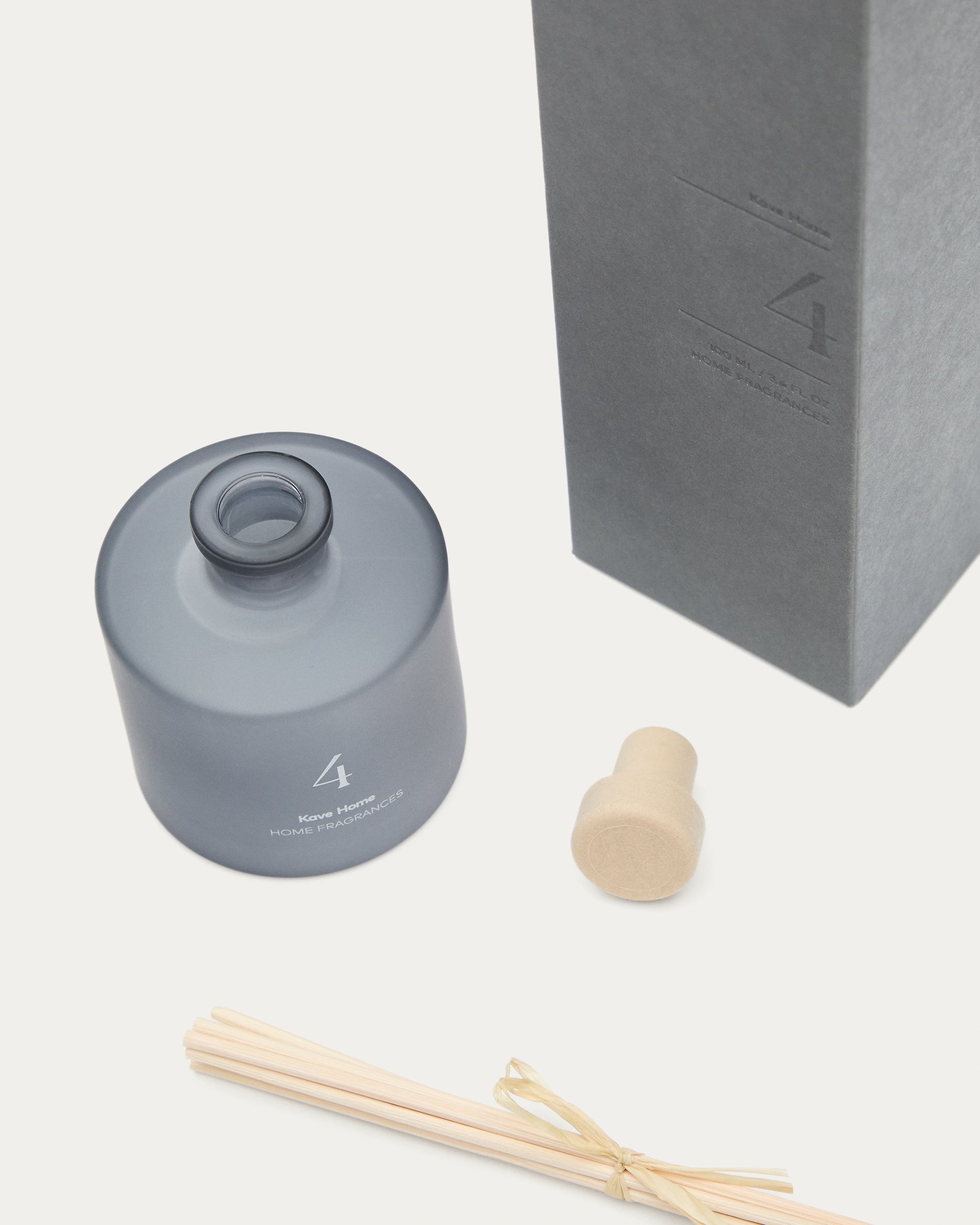 100ml Cozy Cashmere fragrance reed diffuser - Detail