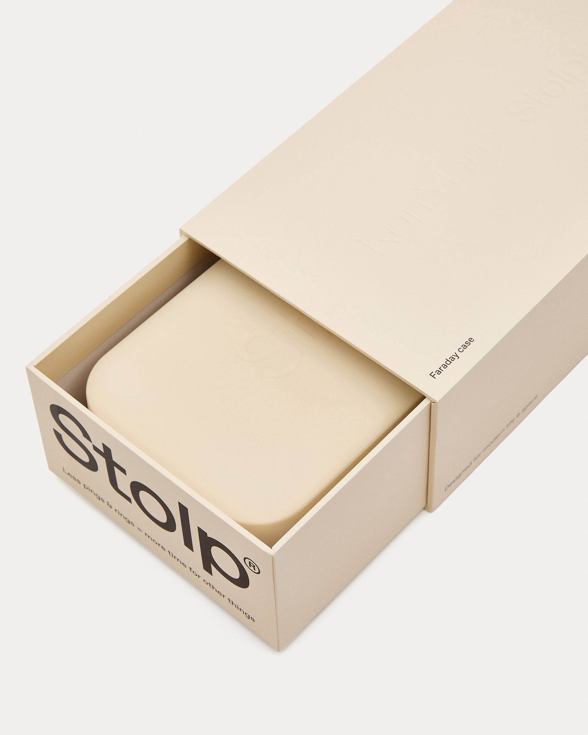 Faraday box for mobile phones in collaboration with Stolp® x KonMari, sand-coloured - Detail