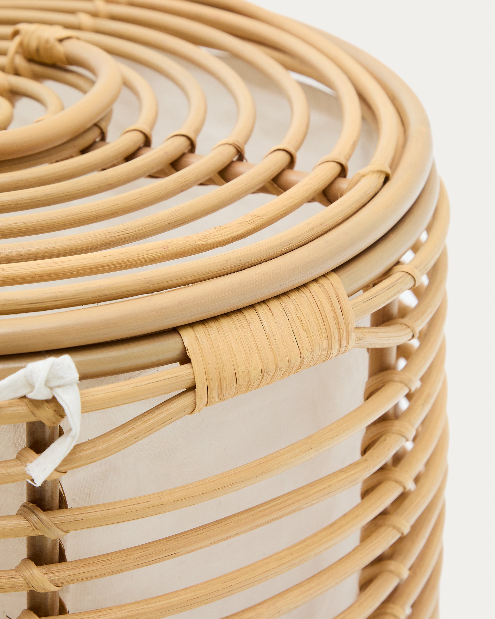 Liora rattan laundry basket 59cm - Detail