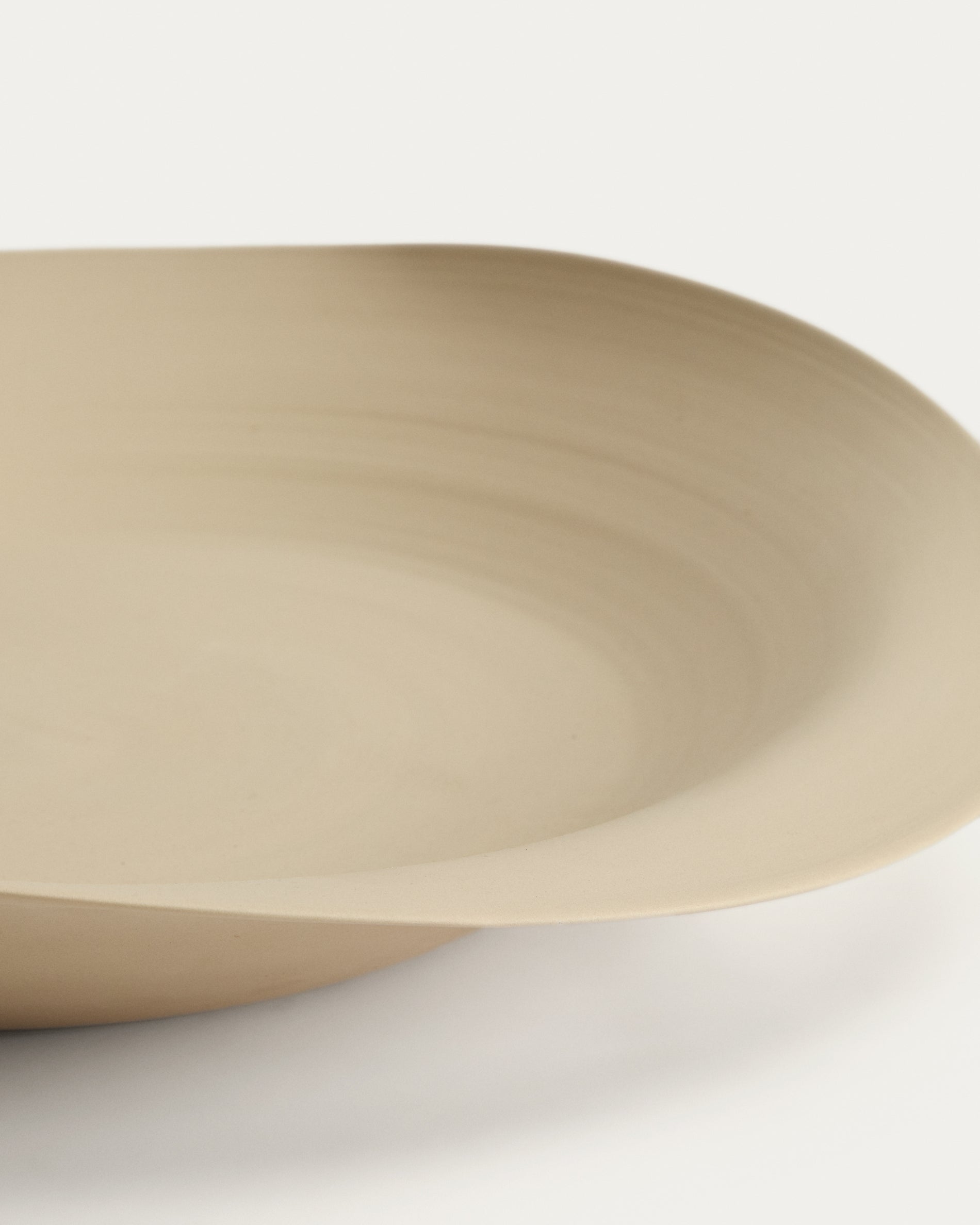 Ebenor beige ceramic centerpiece Ø 53 cm - Detail