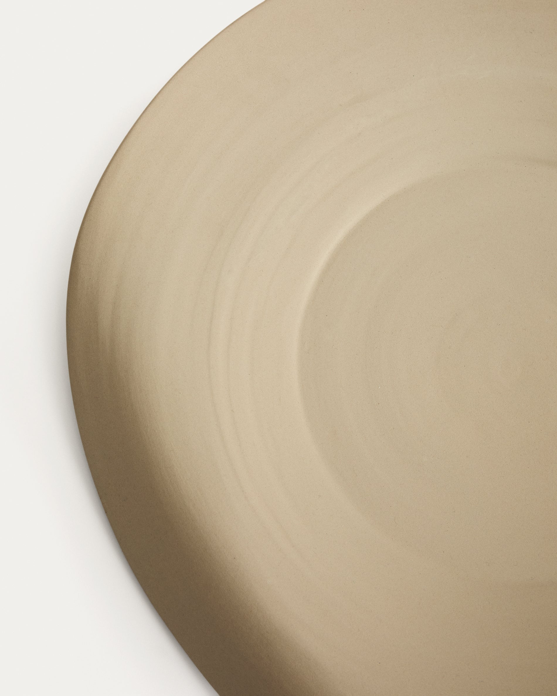 Ebenor beige ceramic centerpiece Ø 40 cm - Detail