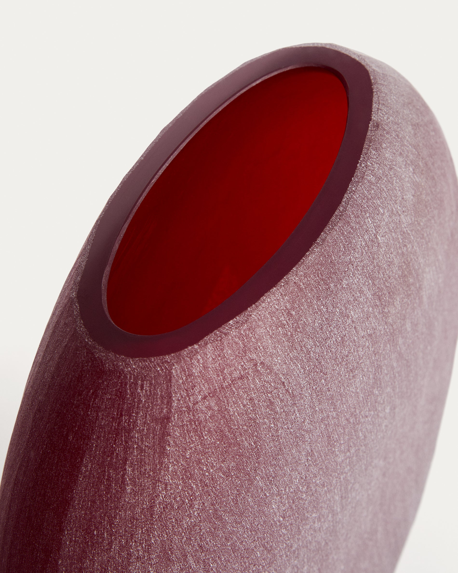 Rovena burgundy glass vase 33.5 cm - Detail
