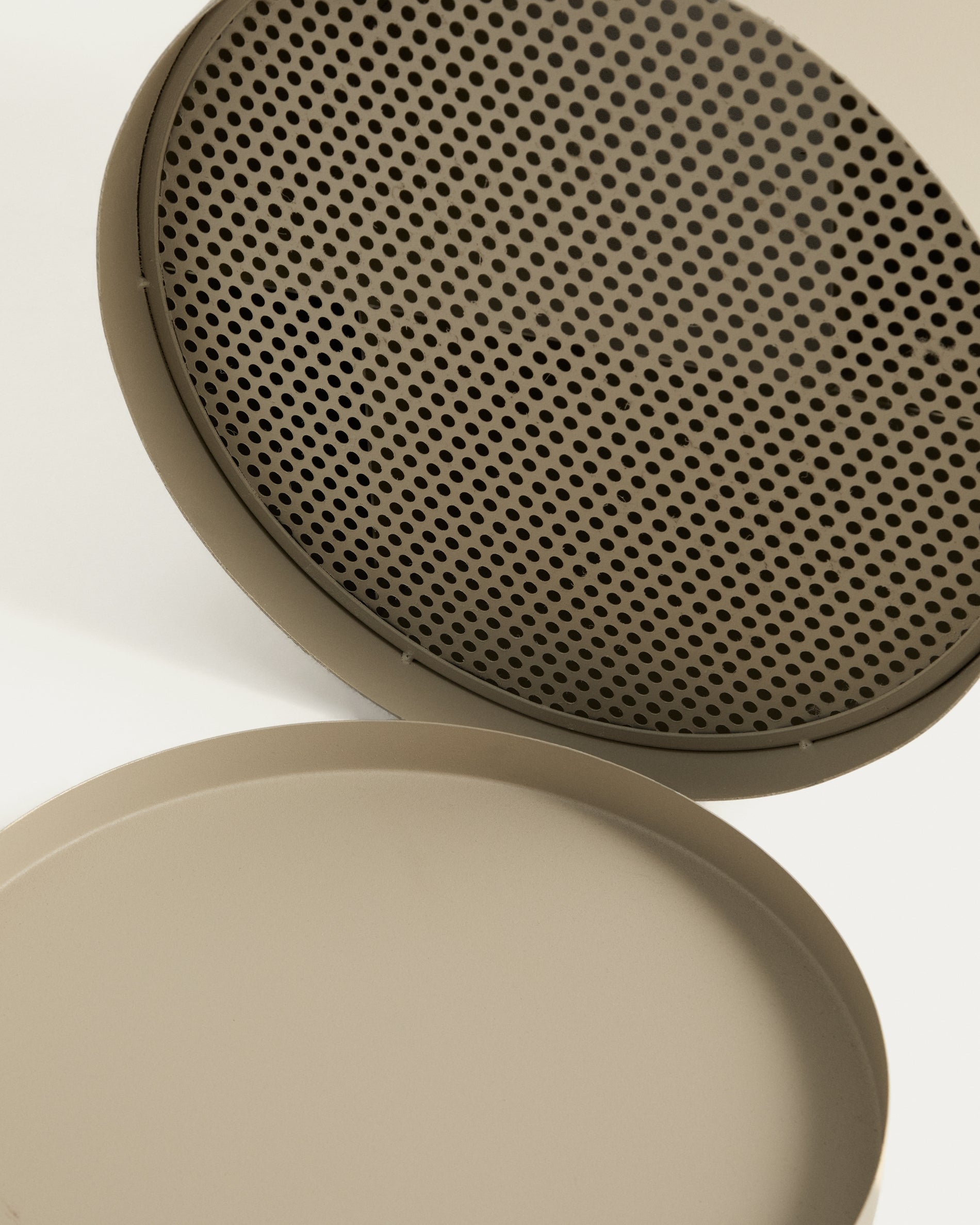 Atin beige metal large umbrella stand - Detail