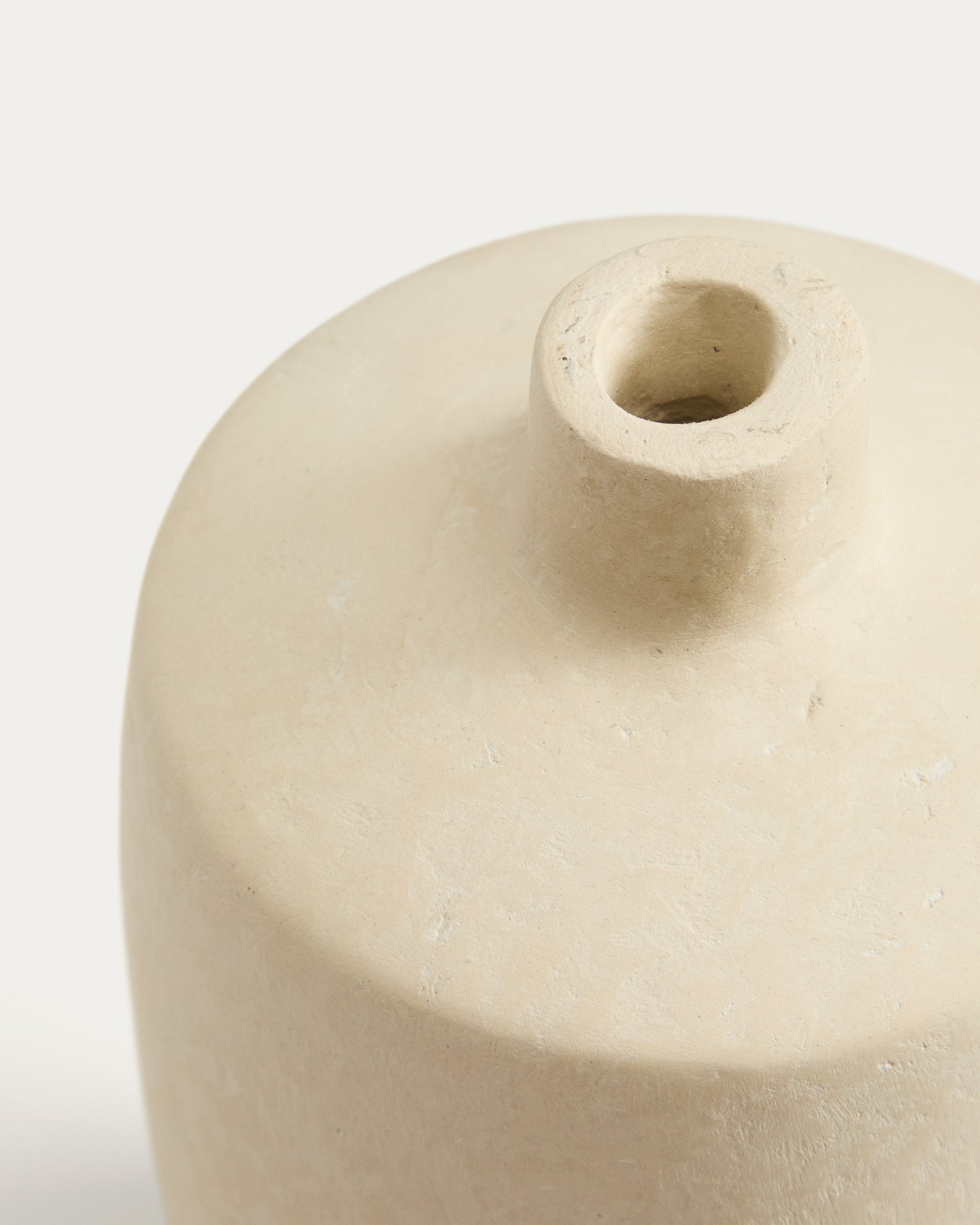 Mireni papier-mâché vase beige Ø 26 cm - Detail