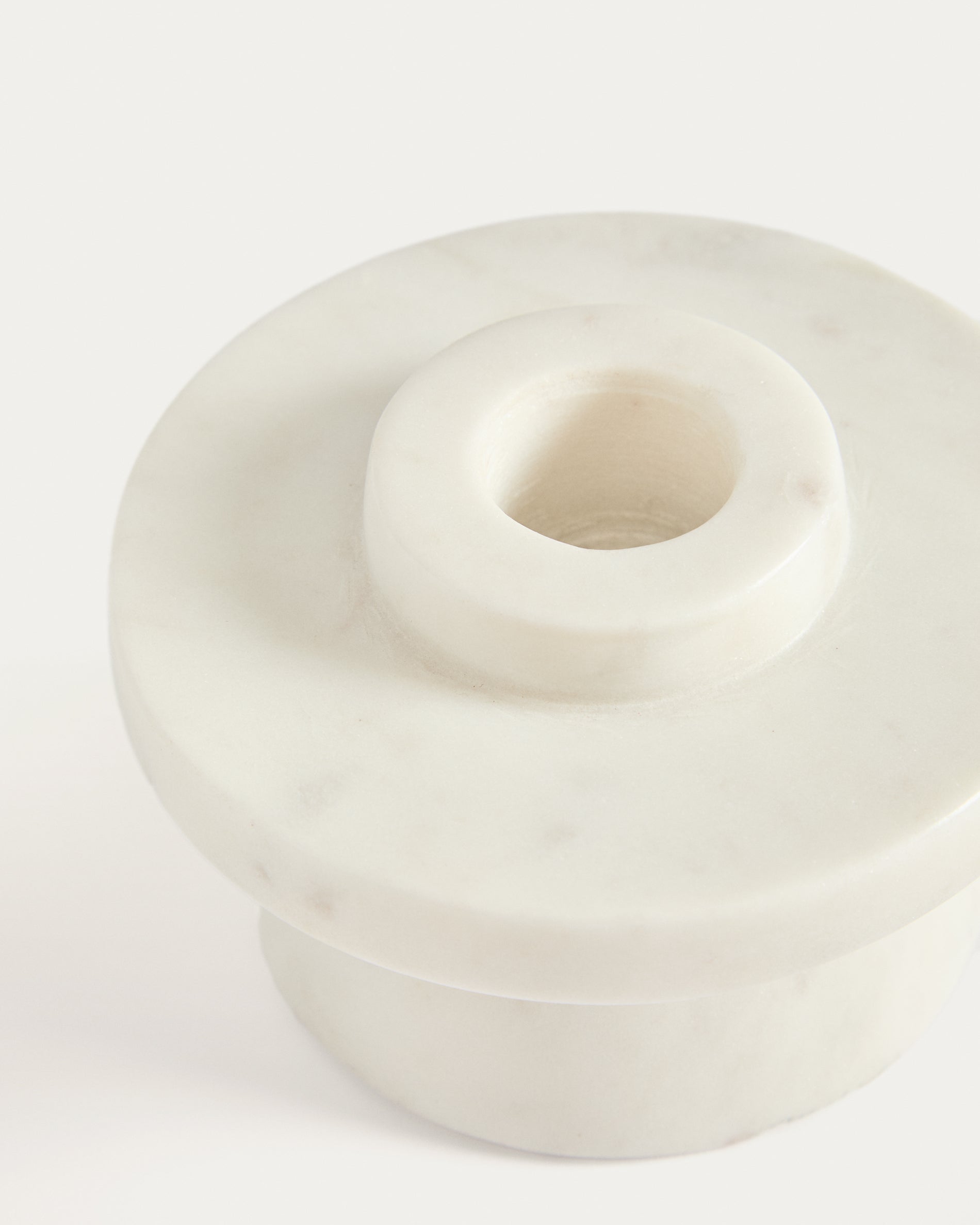Zalvori white marble candle holder 8cm - Detail