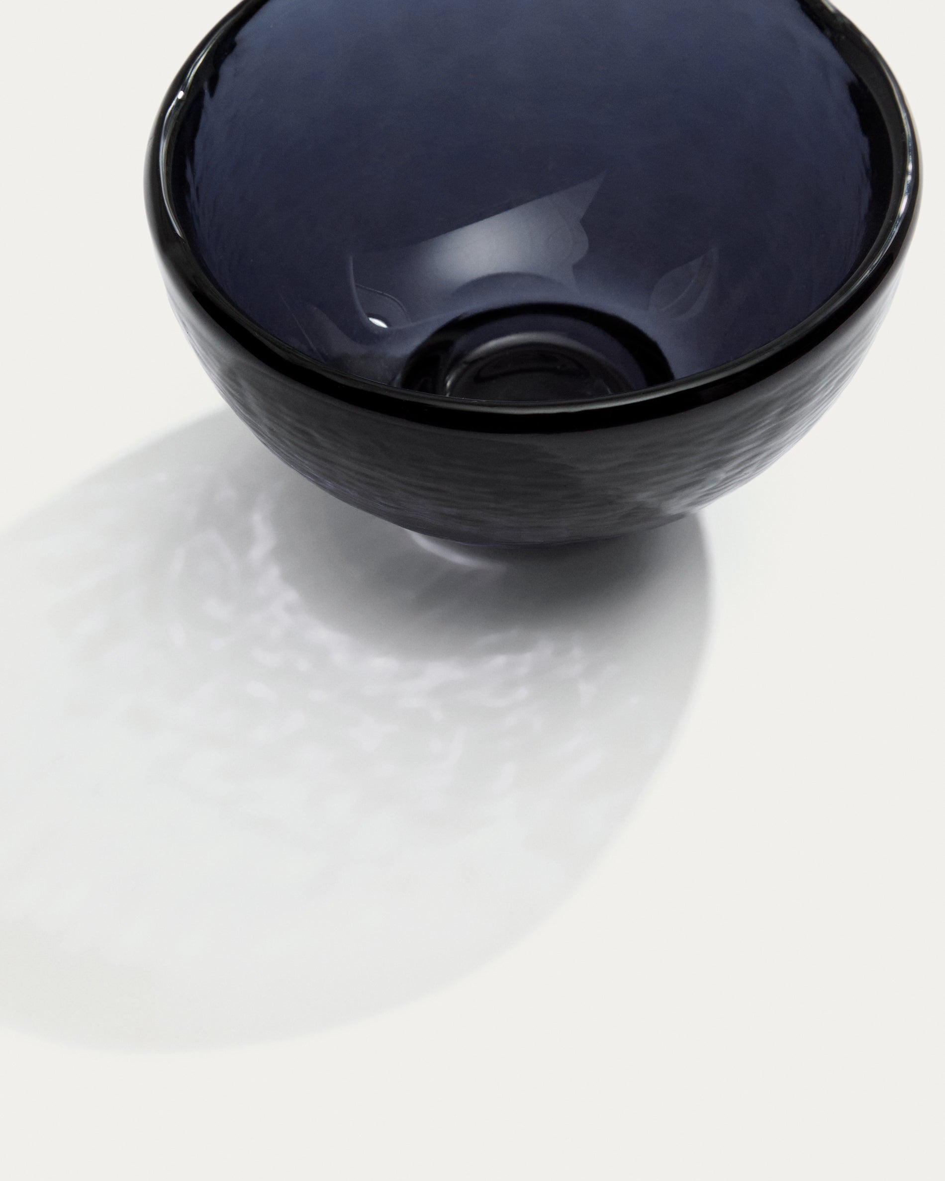 Sileia small bowl made of blue recycled glass - Detail