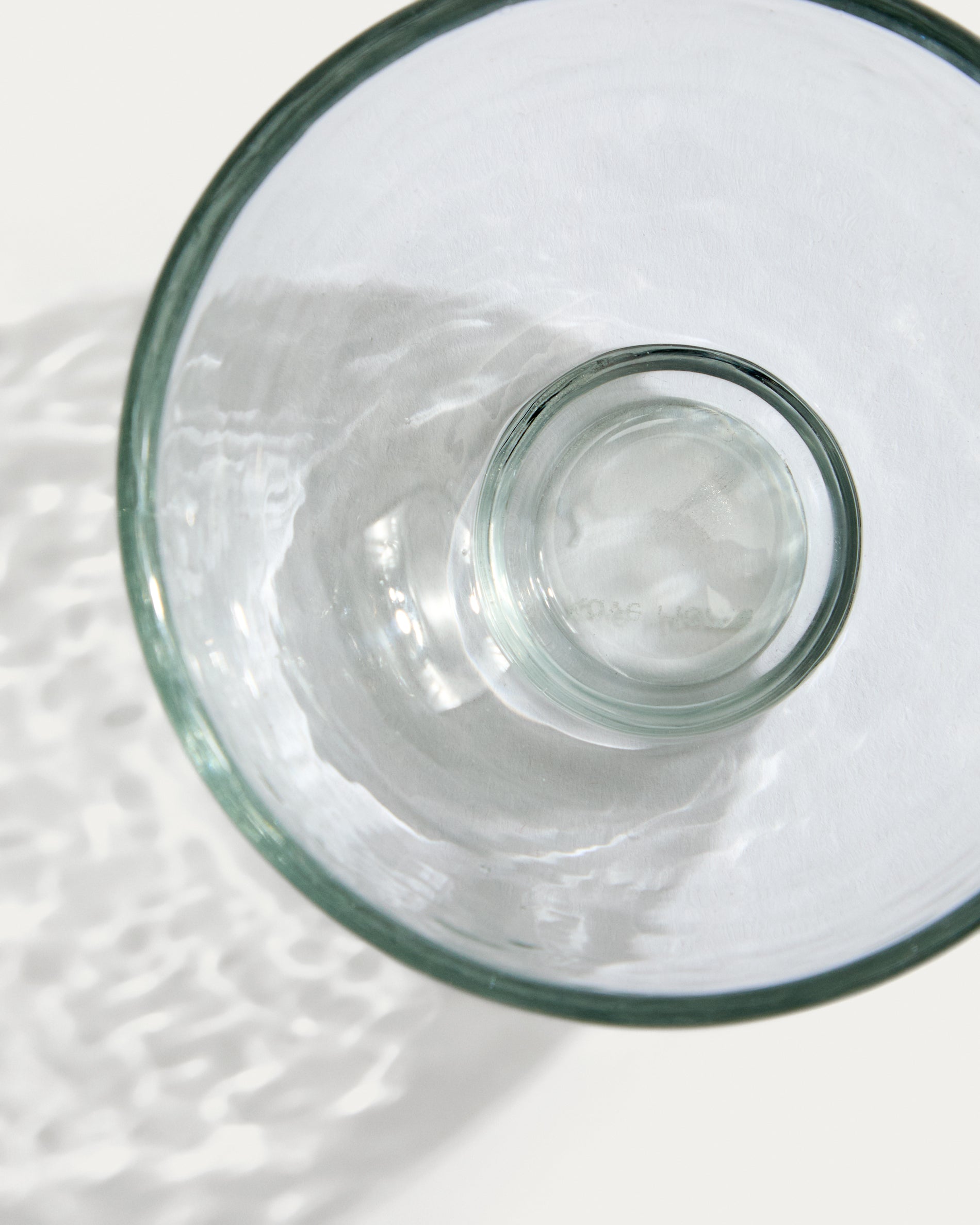 Sileia small bowl made of transparent recycled glass - Detail