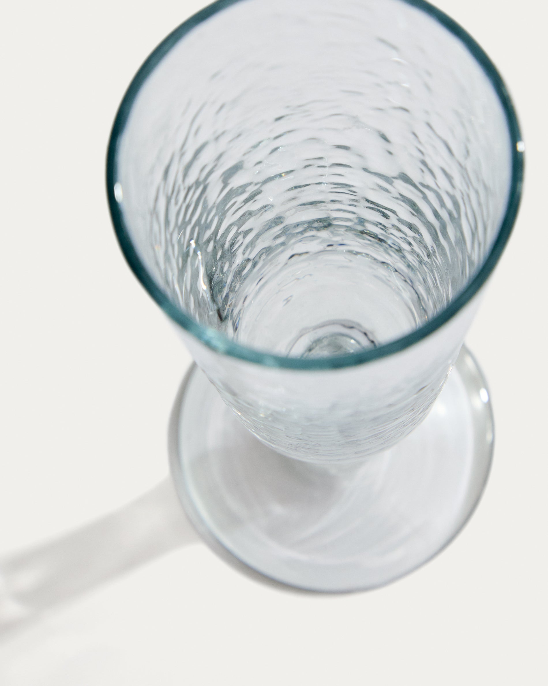 Sileia wine glass made of transparent recycled glass - Detail