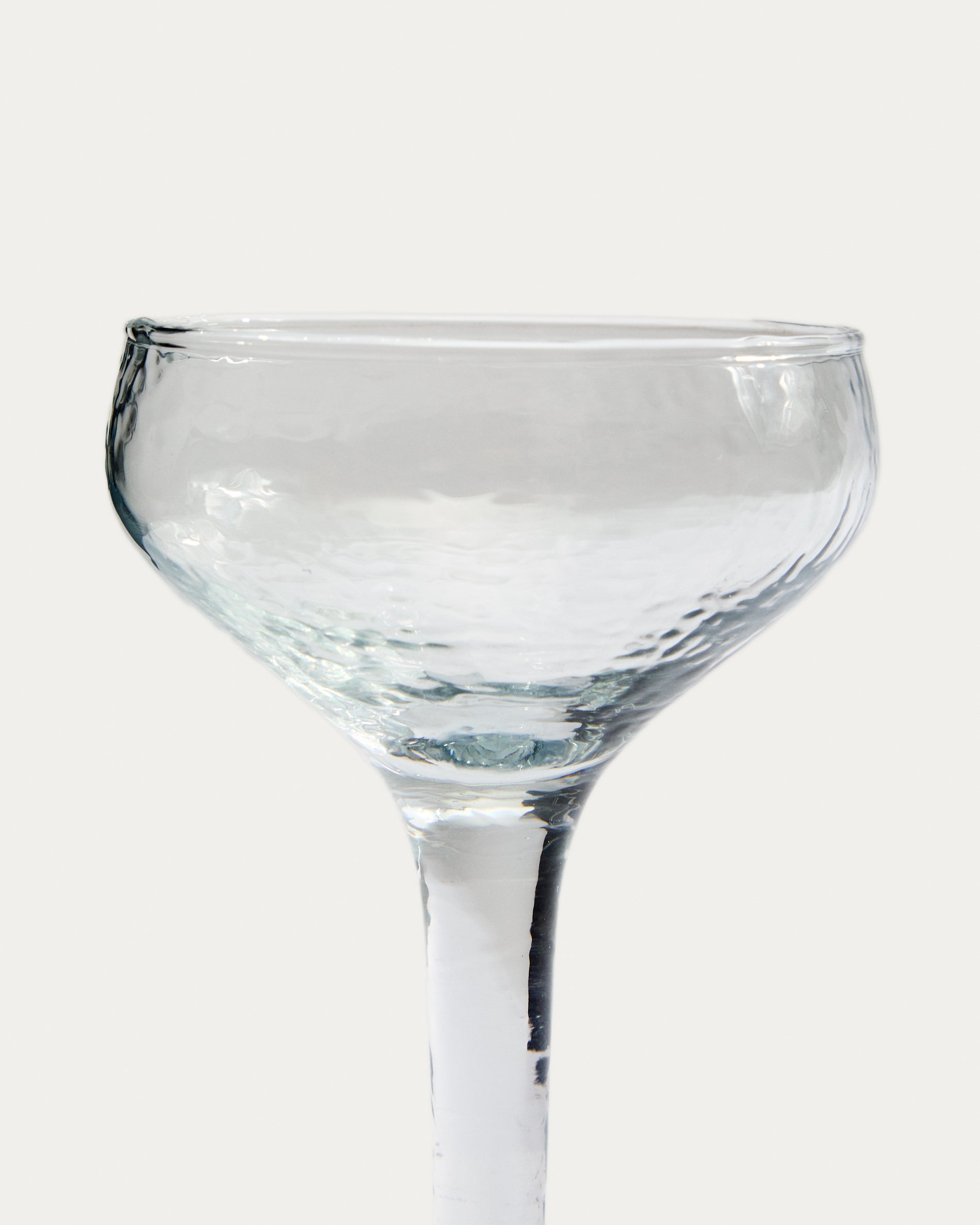 Sileia wine glass made of transparent recycled glass - Detail