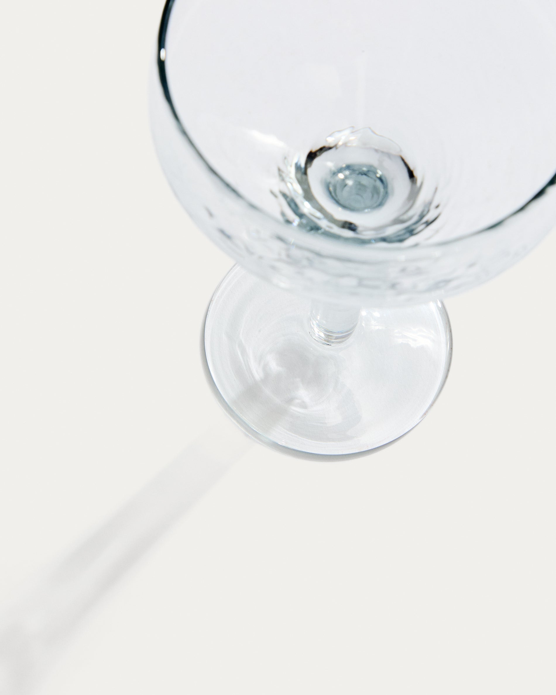 Sileia wine glass made of transparent recycled glass - Detail