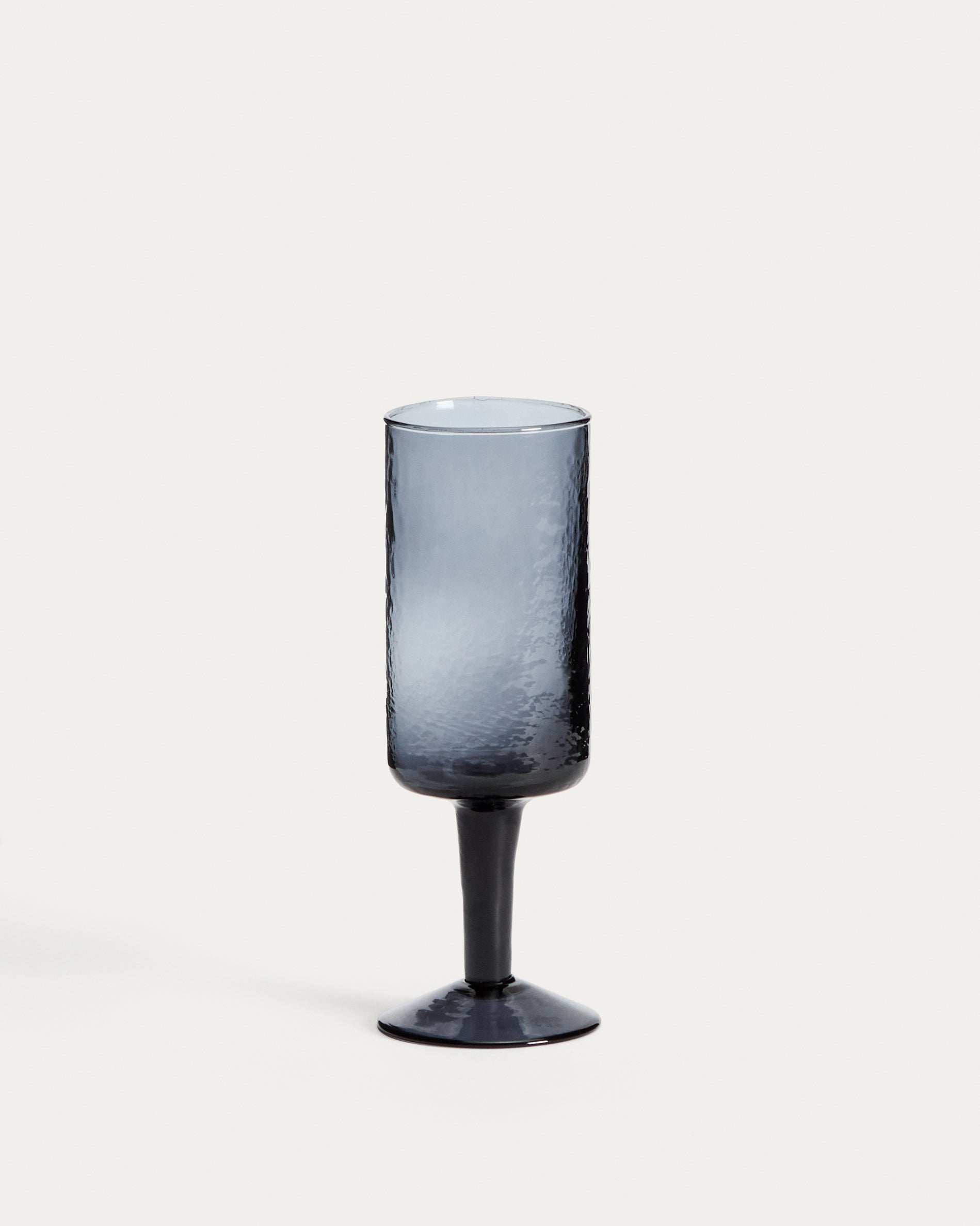 Obila wine glass made of blue recycled glass - Product View