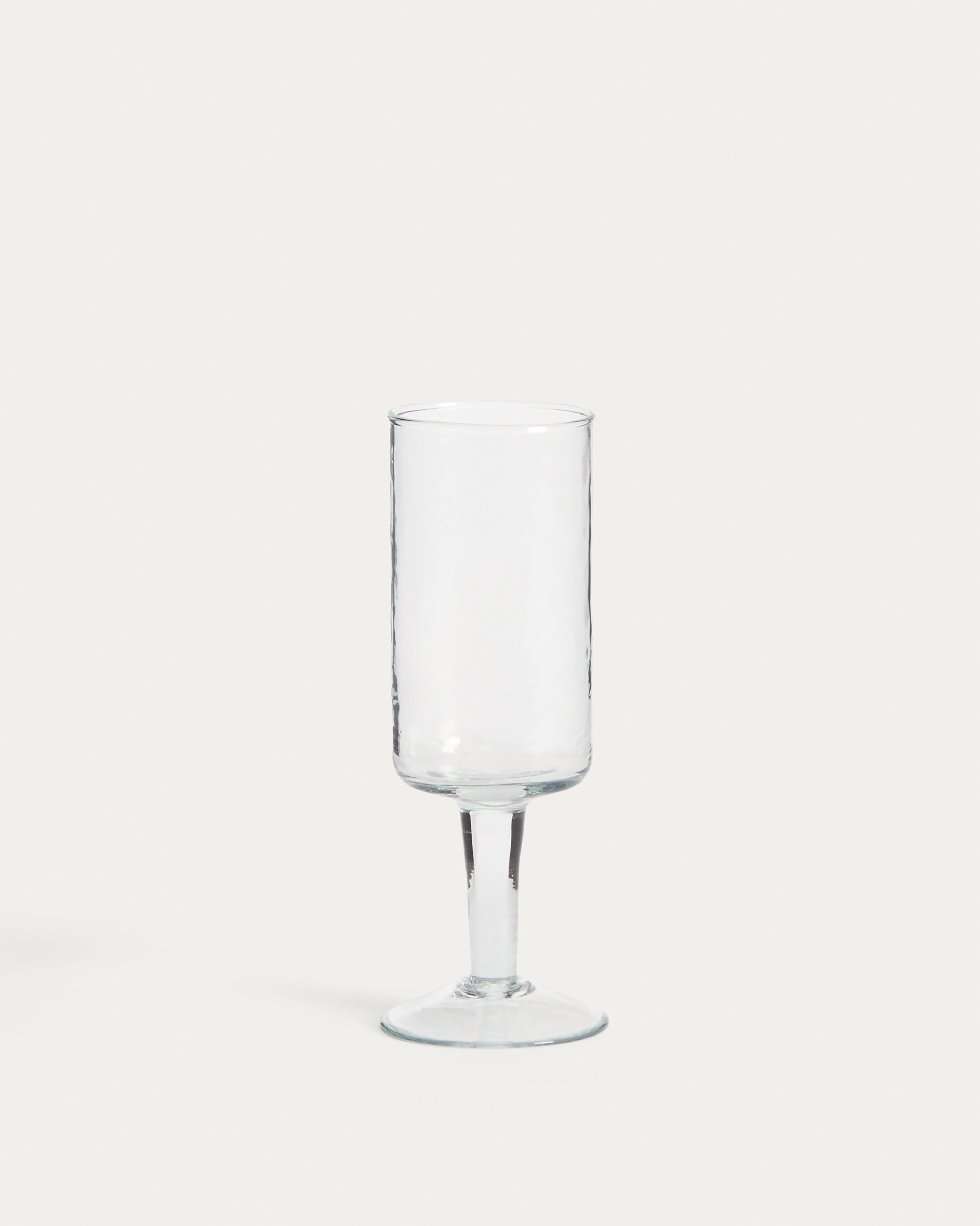 Obila wine glass made of transparent recycled glass - Product View