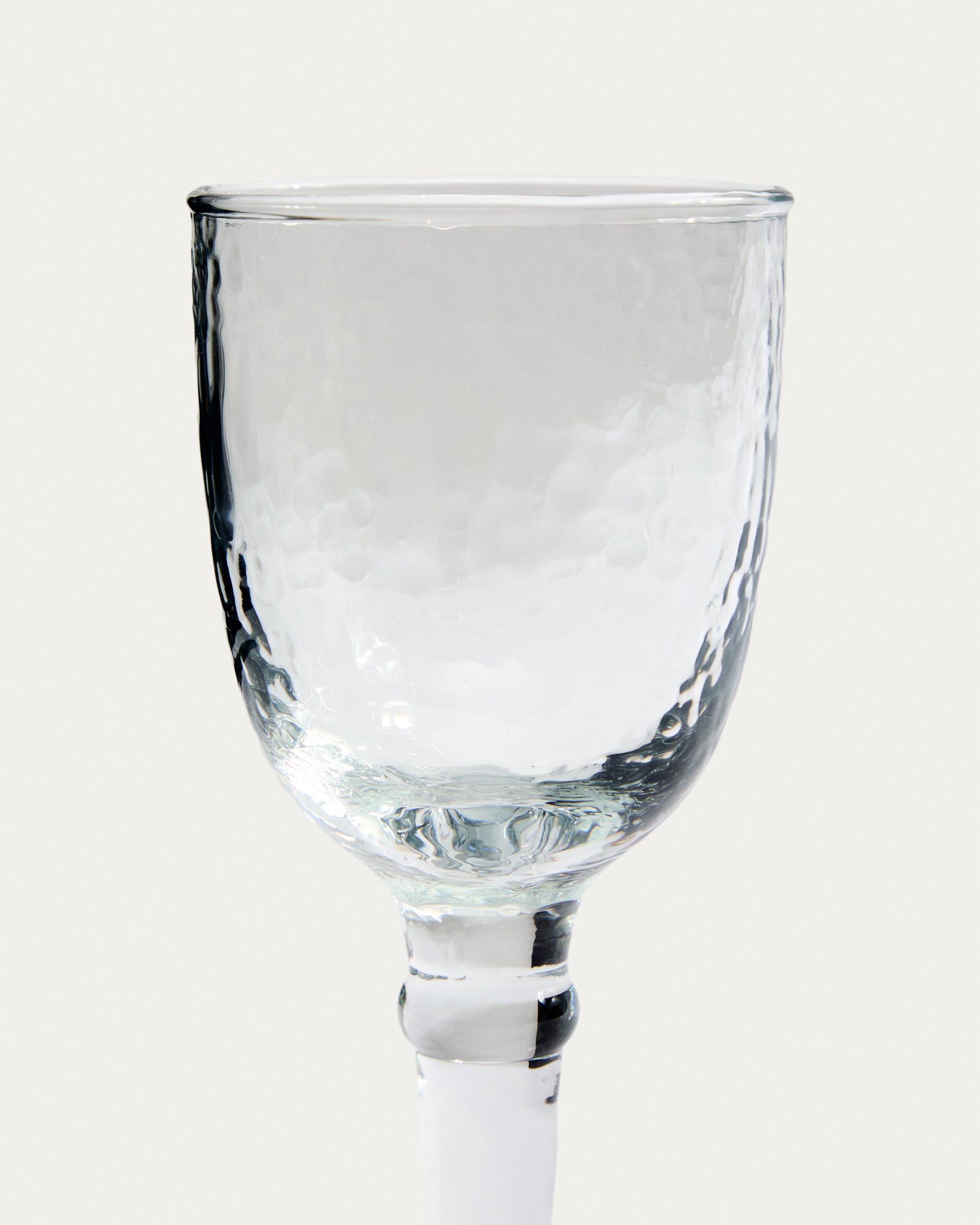 Vinea wine glass made of transparent recycled glass - Detail