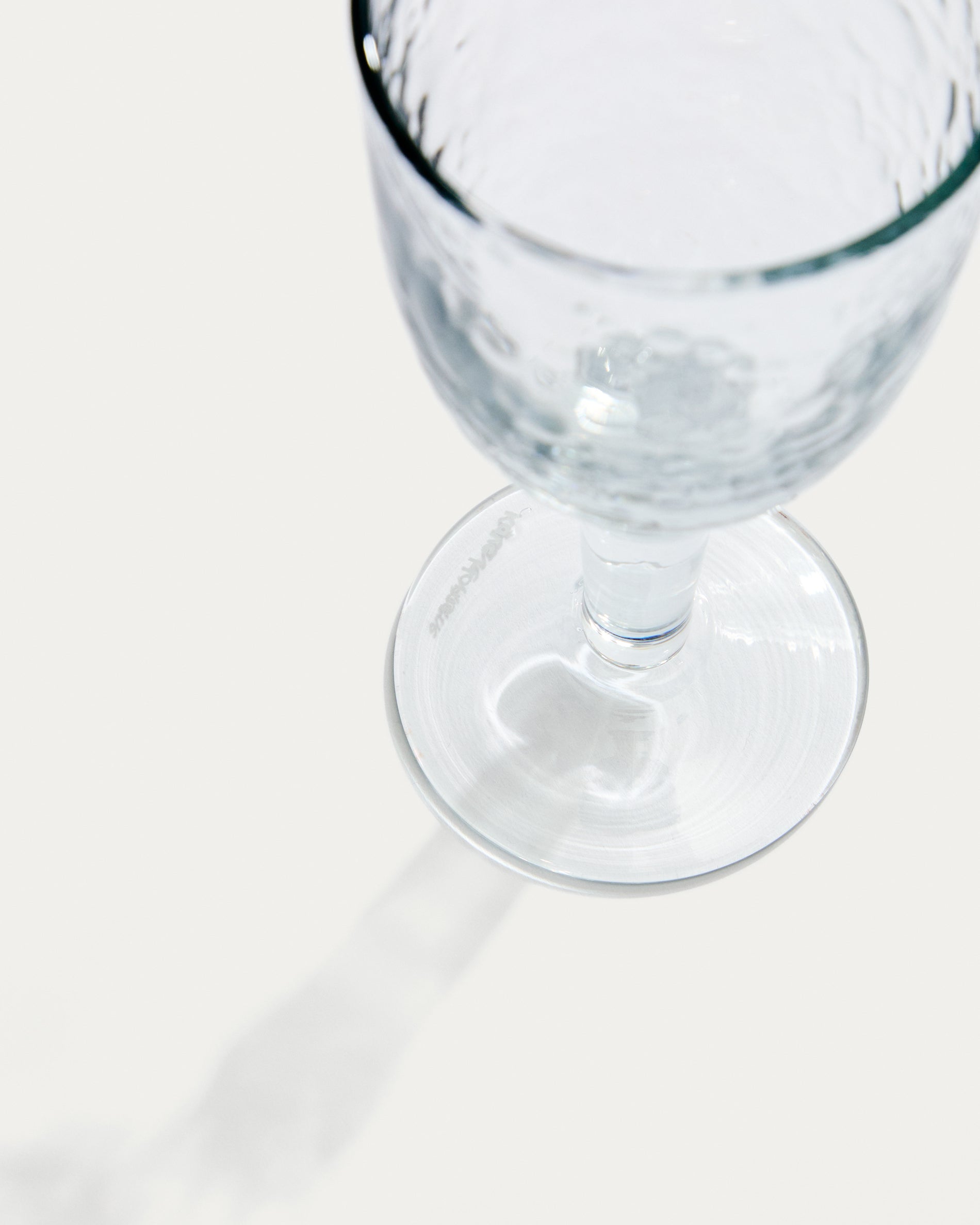 Vinea wine glass made of transparent recycled glass - Detail