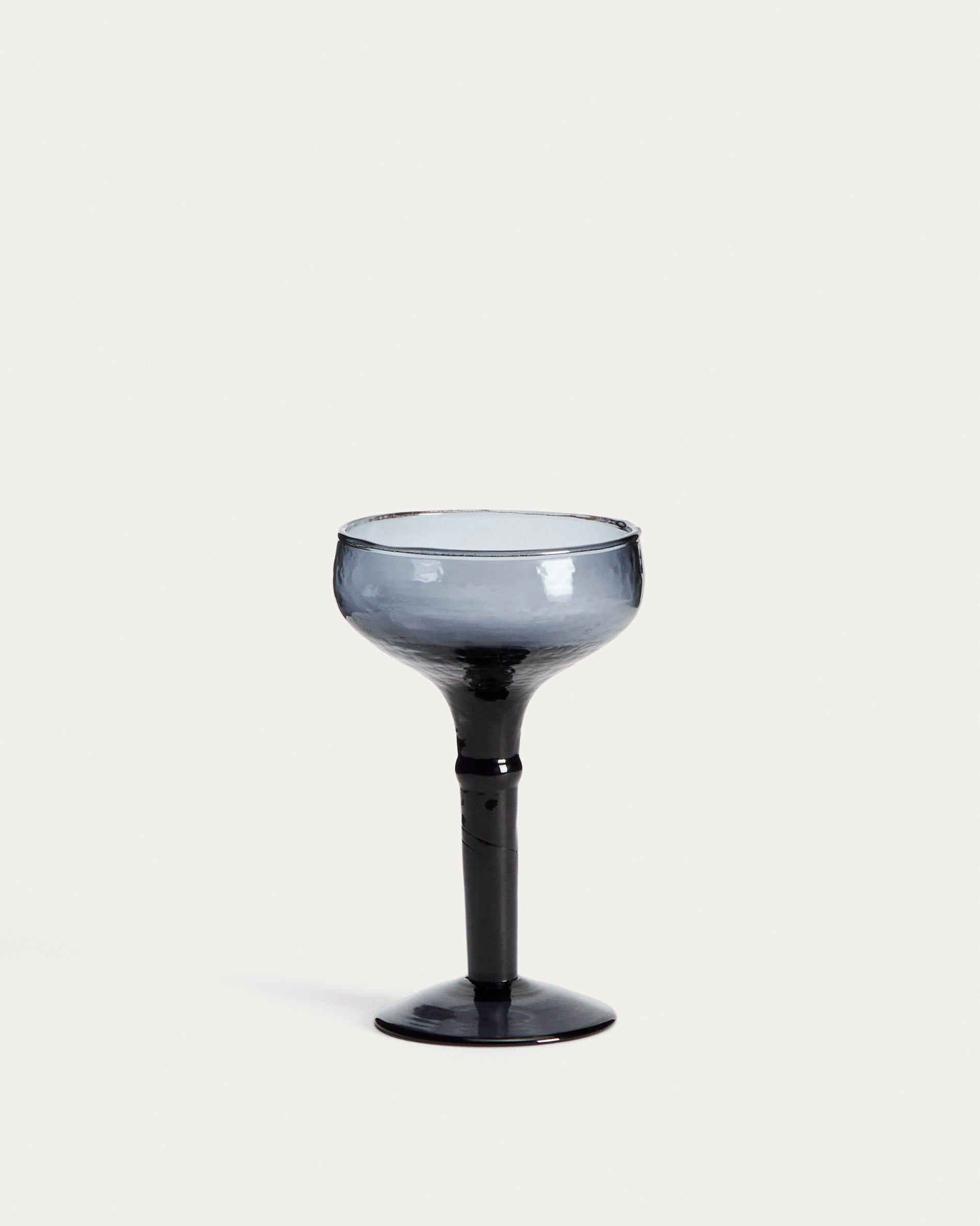 Vinea wine glass made of blue recycled glass - Product View