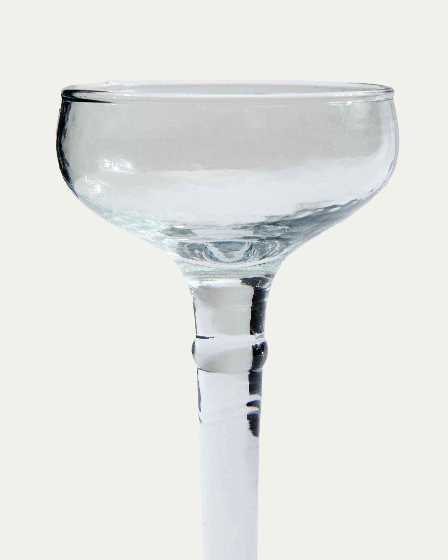 Vinea wine glass made of recycled glass - Detail
