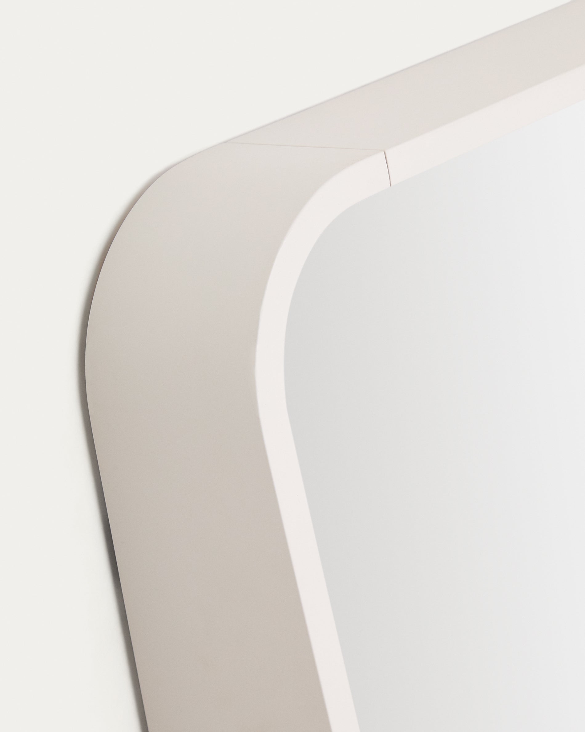 Salaya mirror in lacquered beige ash laminated plywood 90 x 60 cm - Detail