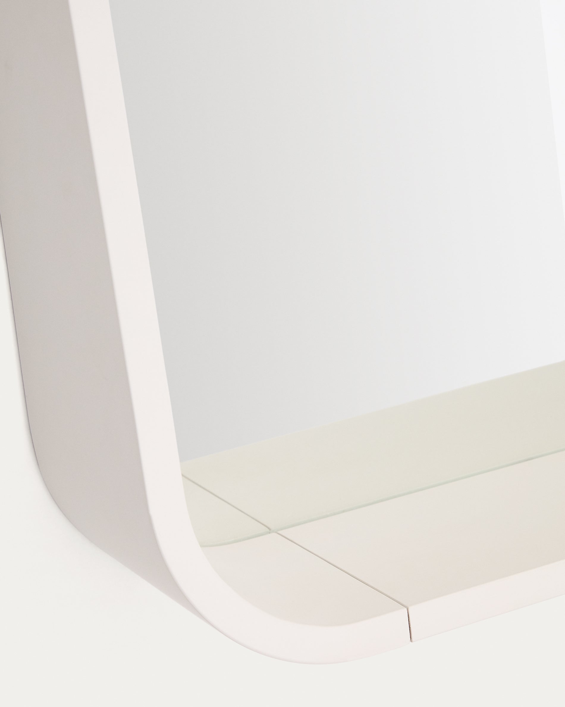 Salaya mirror in lacquered beige ash laminated plywood 90 x 60 cm - Detail