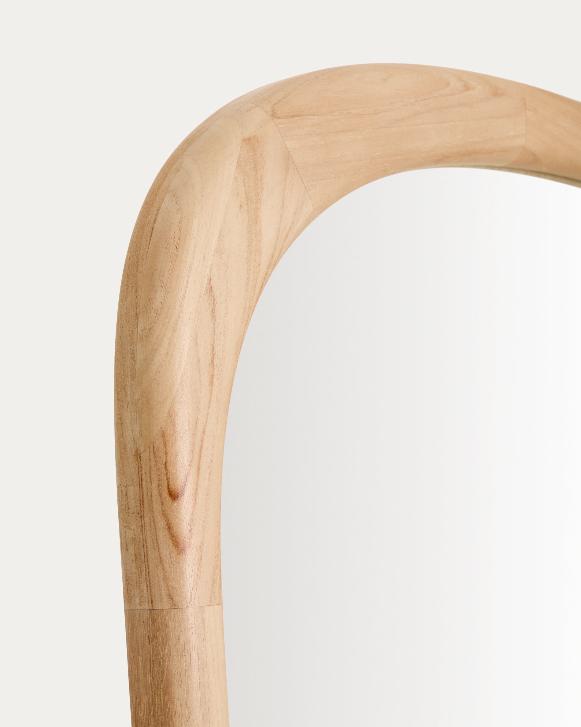 Alura teak wood mirror 94.6 x 192.1cm FSC 100% - Detail