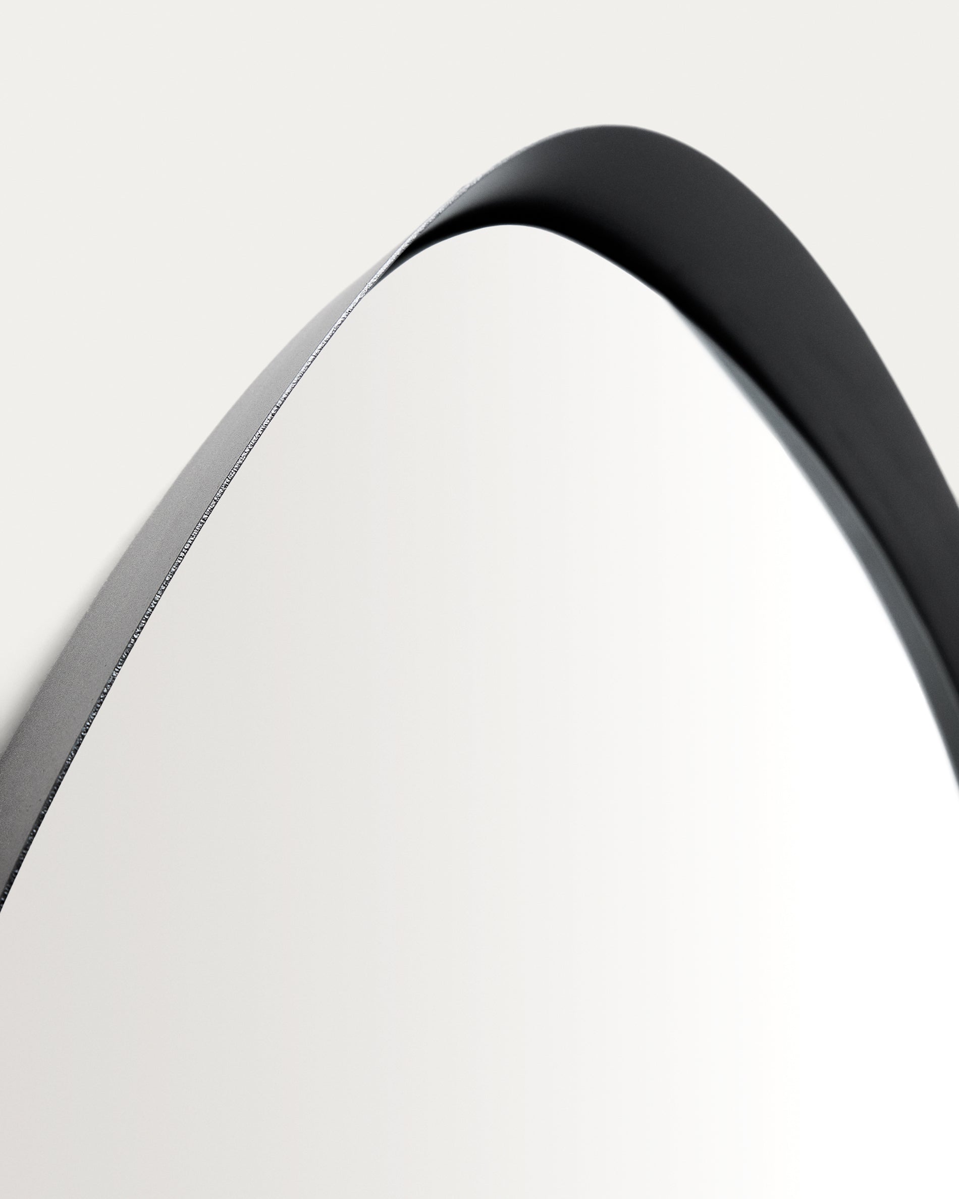 Tebel black metal mirror 85 x 93.5 cm - Detail