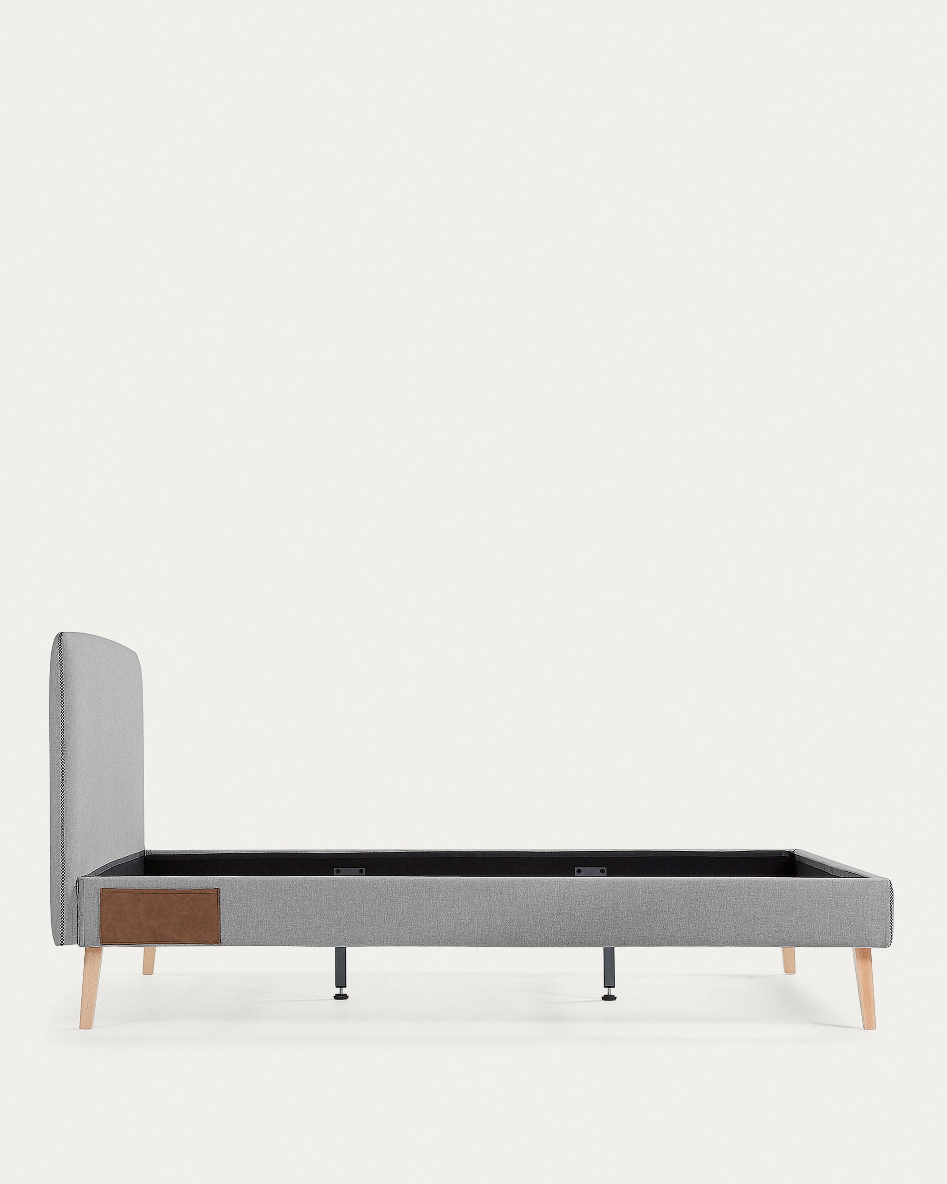 Dyla bed with removable cover in grey, with solid beech wood legs for a 150 x 190 cm mattress - Product View
