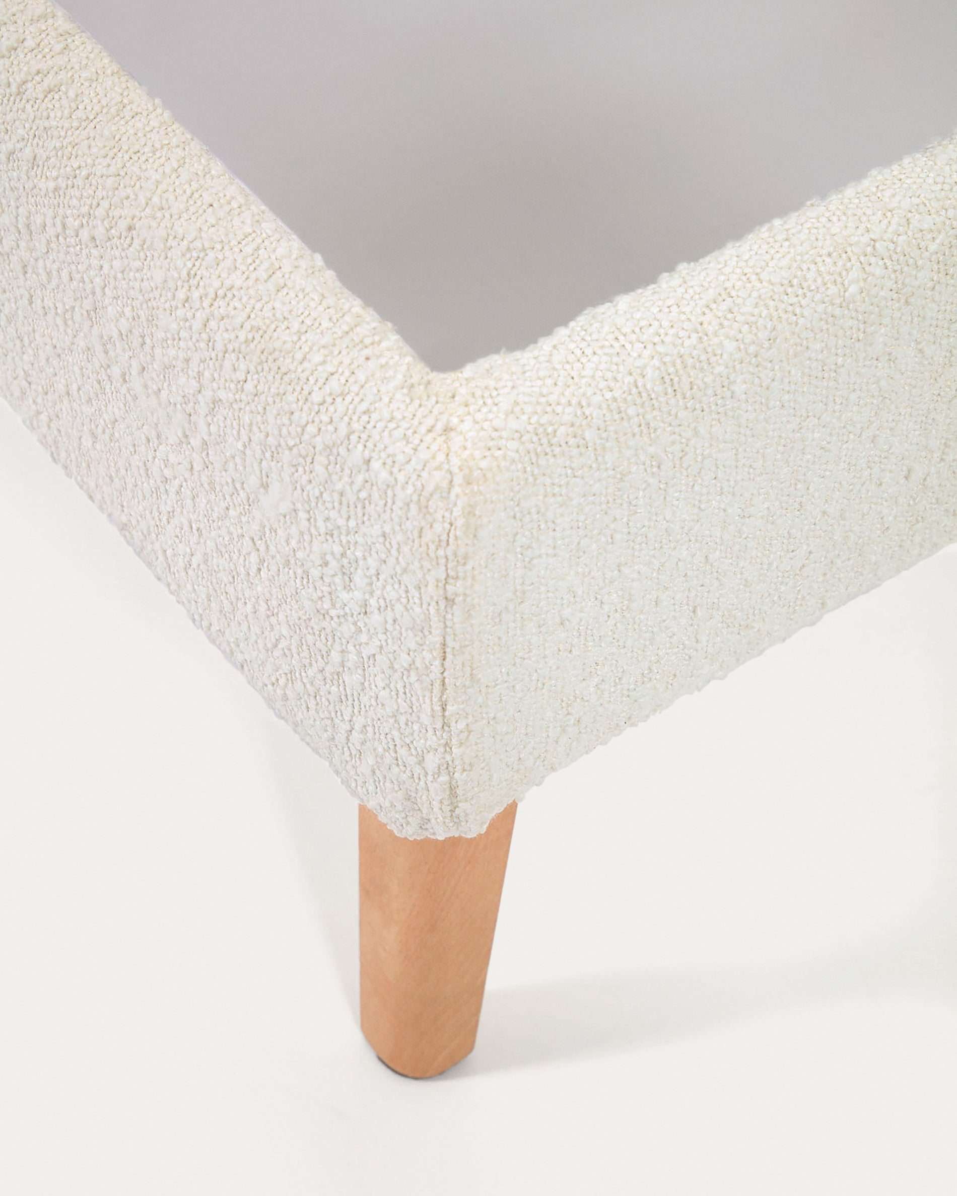 Dyla bed cover in white bouclé for a 160 x 200 cm mattress - Detail