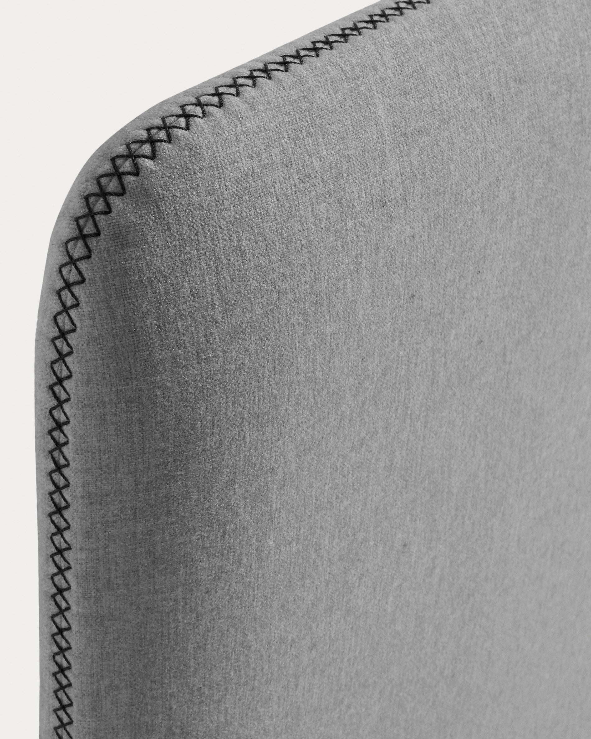 Dyla bed cover in grey for a 160 x 200 cm mattress - Detail