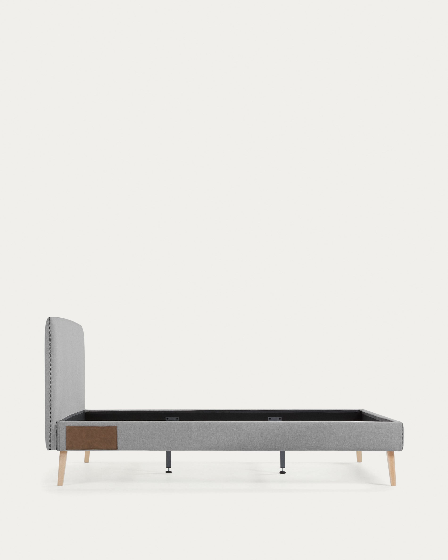 Dyla bed cover in grey for a 160 x 200 cm mattress - Product View