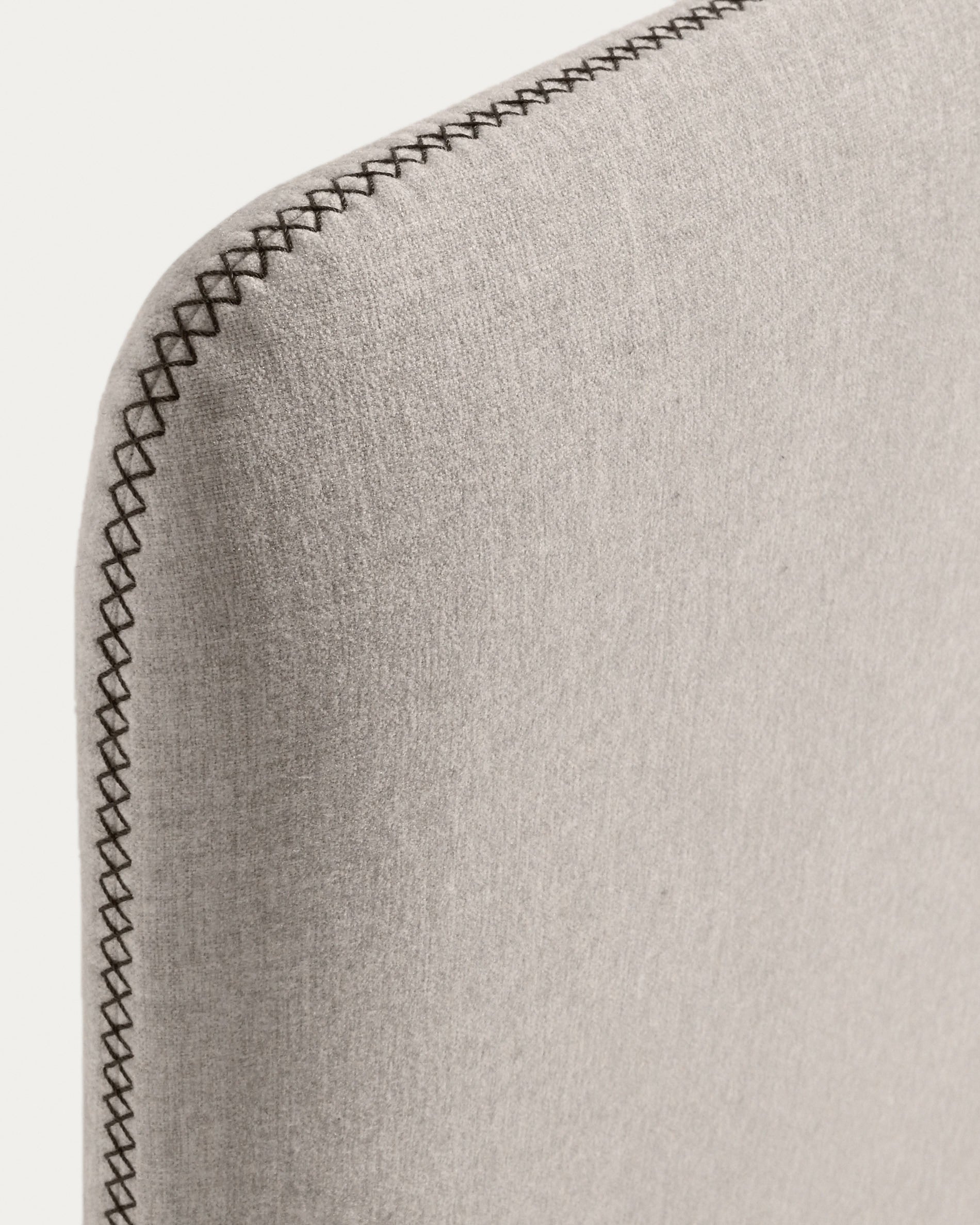 Dyla bed cover in beige for a 160 x 200 cm mattress - Detail