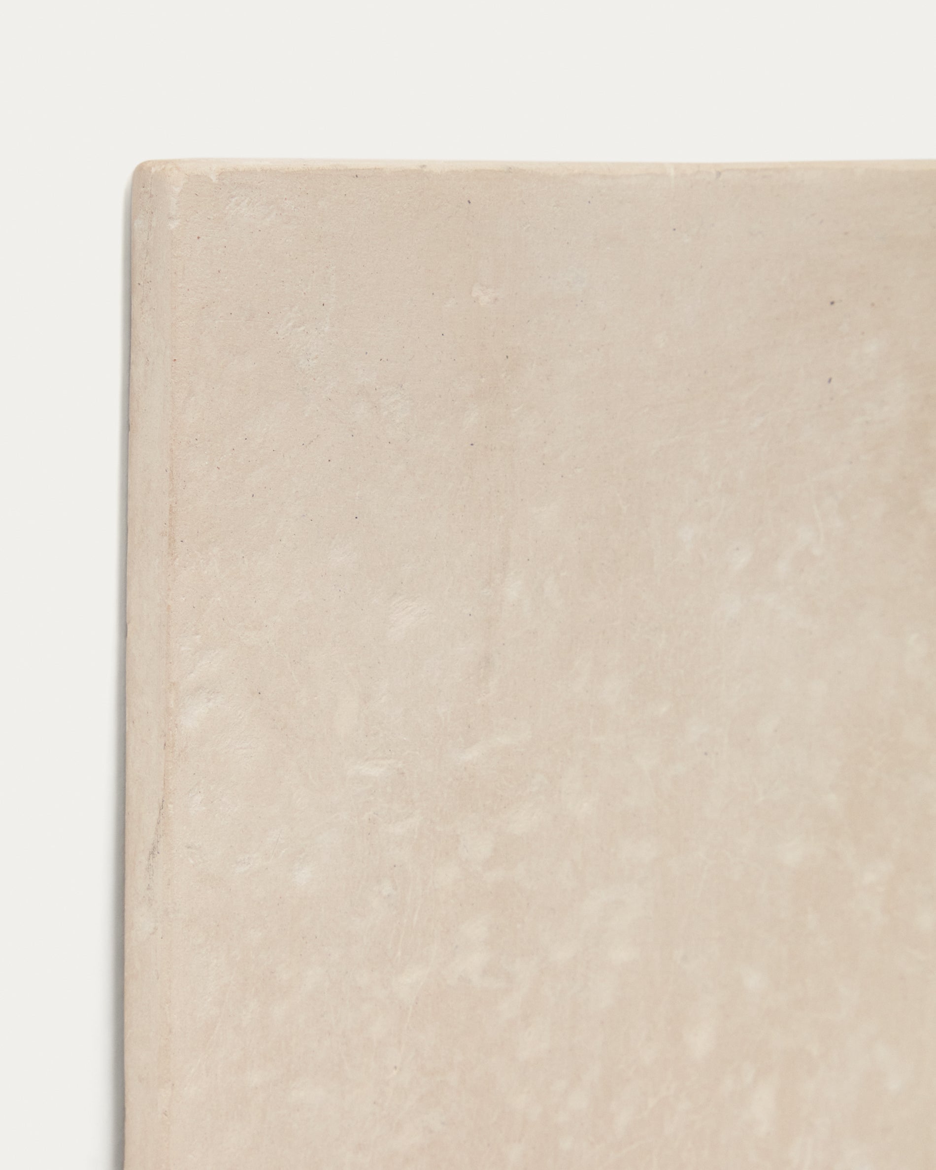 Mirta set of 2 beige papier-mâché wall hangings 29 x 39 cm - Detail
