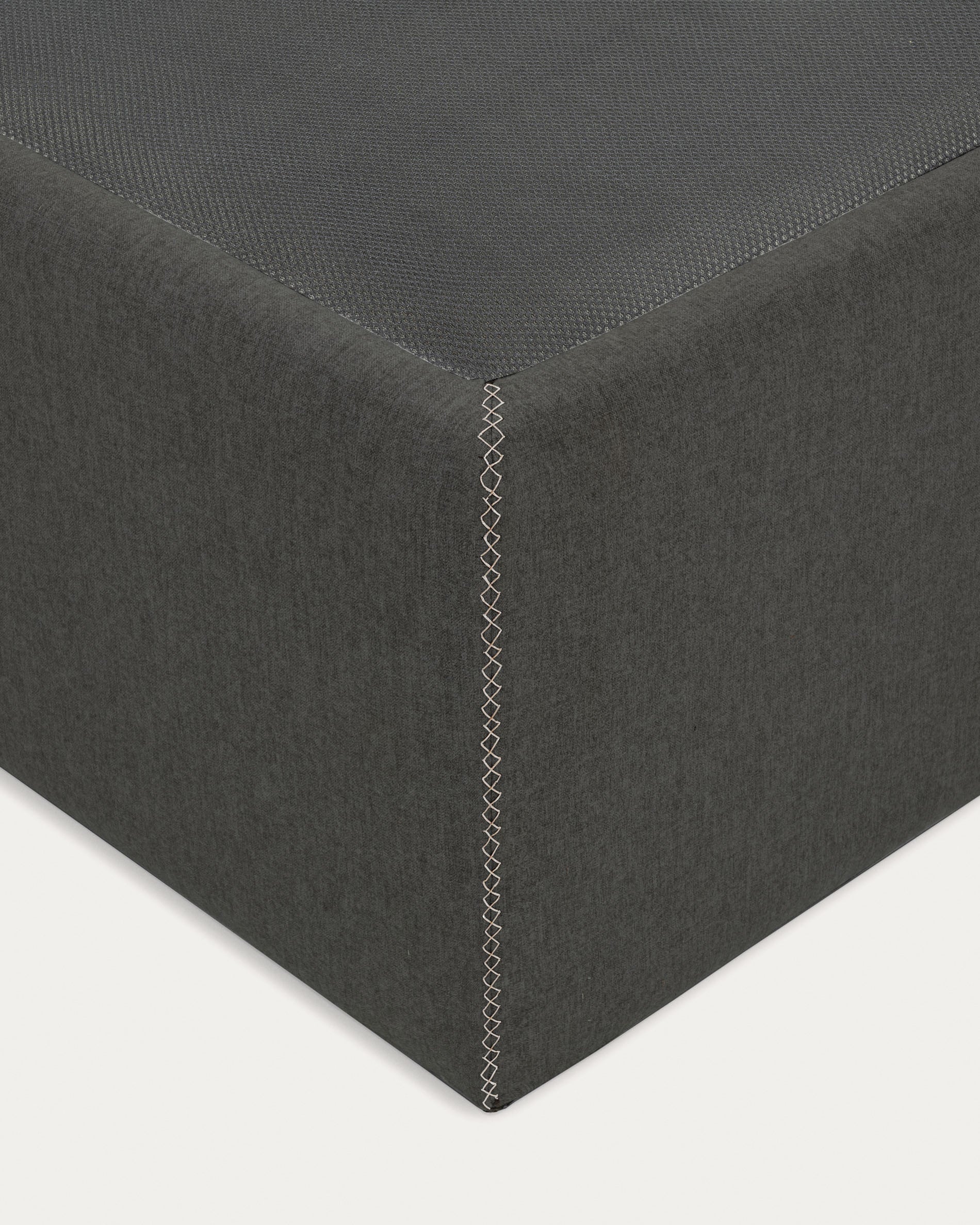 Matters ottoman bed base in black for a 140 x 190 cm mattress - Detail