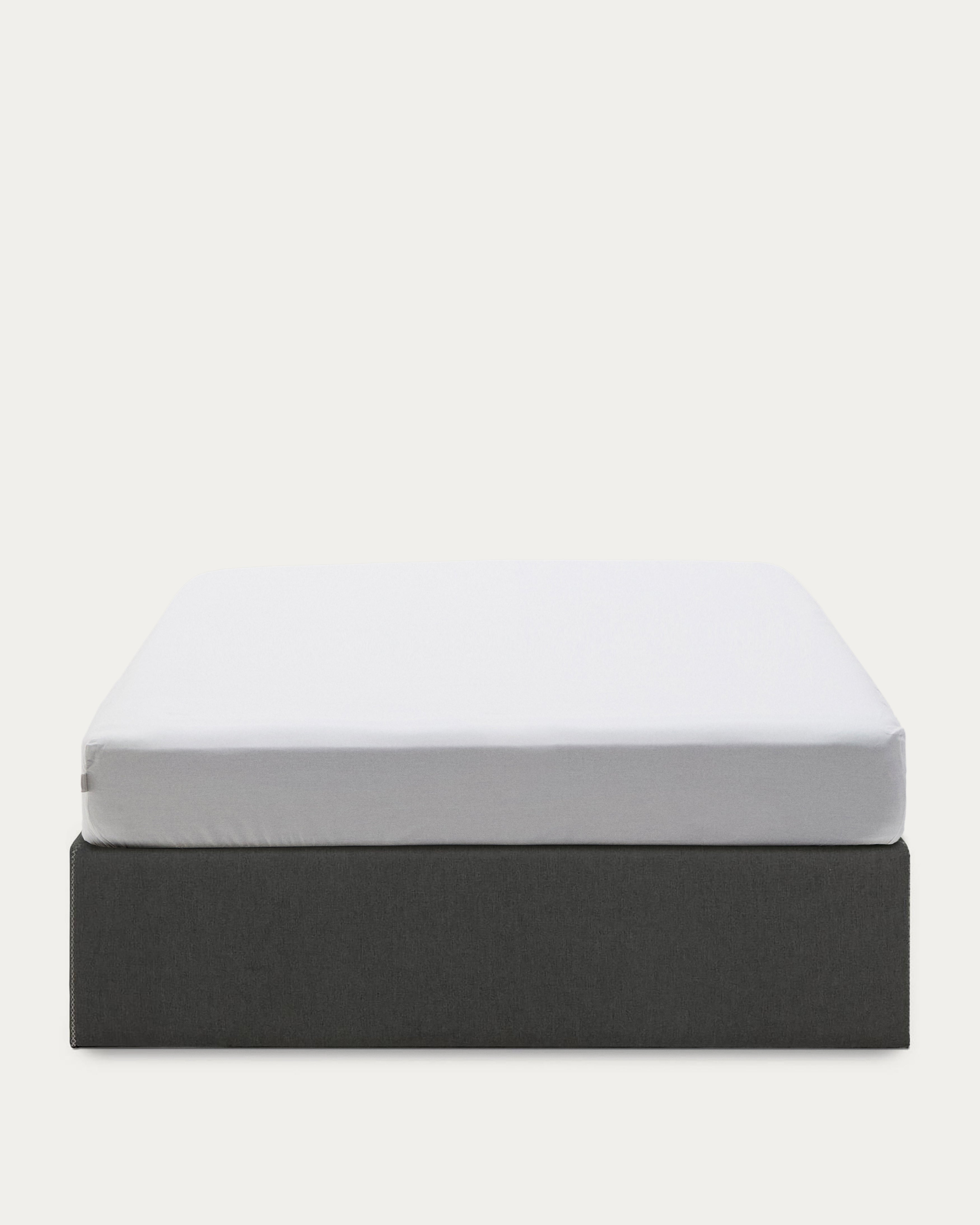 Matters ottoman bed base in black for a 160 x 200 cm mattress - Product View
