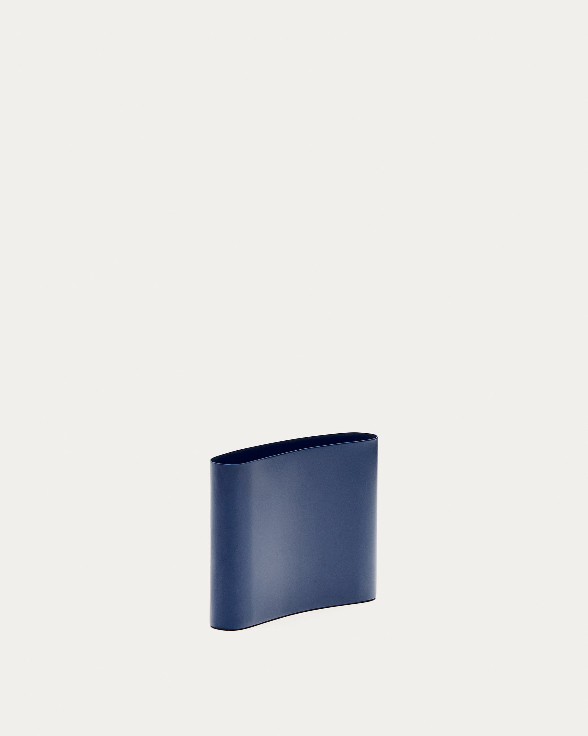 Mistra blue iron candlestick - Product View