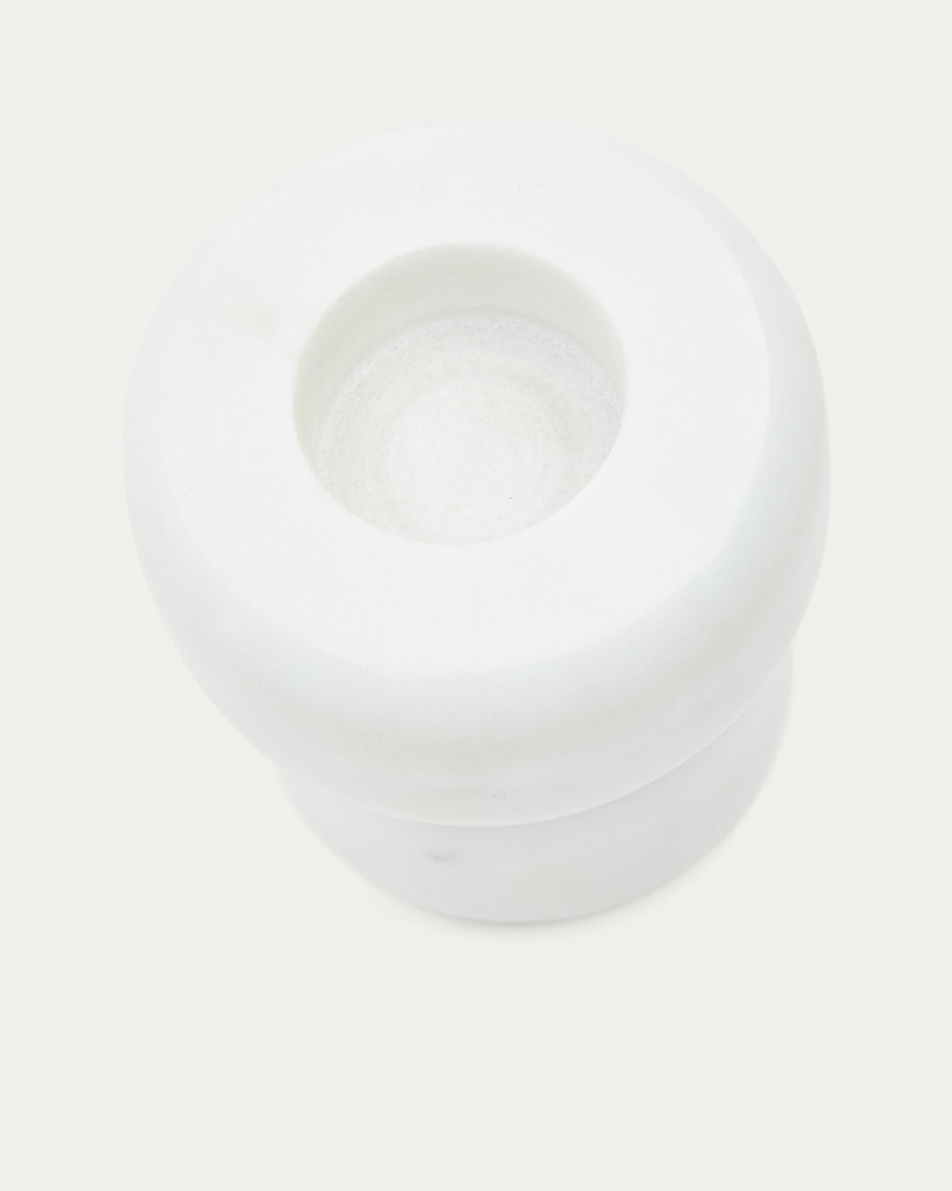 Signe small, white marble candlestick, 12 cm - Detail