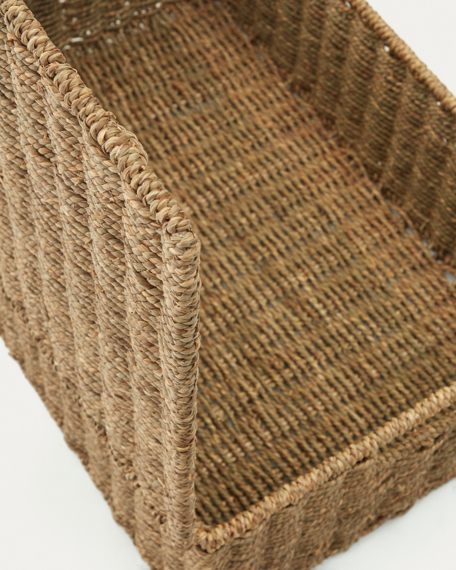 Tossa set of 2 natural fiber baskets with lids, 55 x 36 cm / 60 x 40 cm - Detail