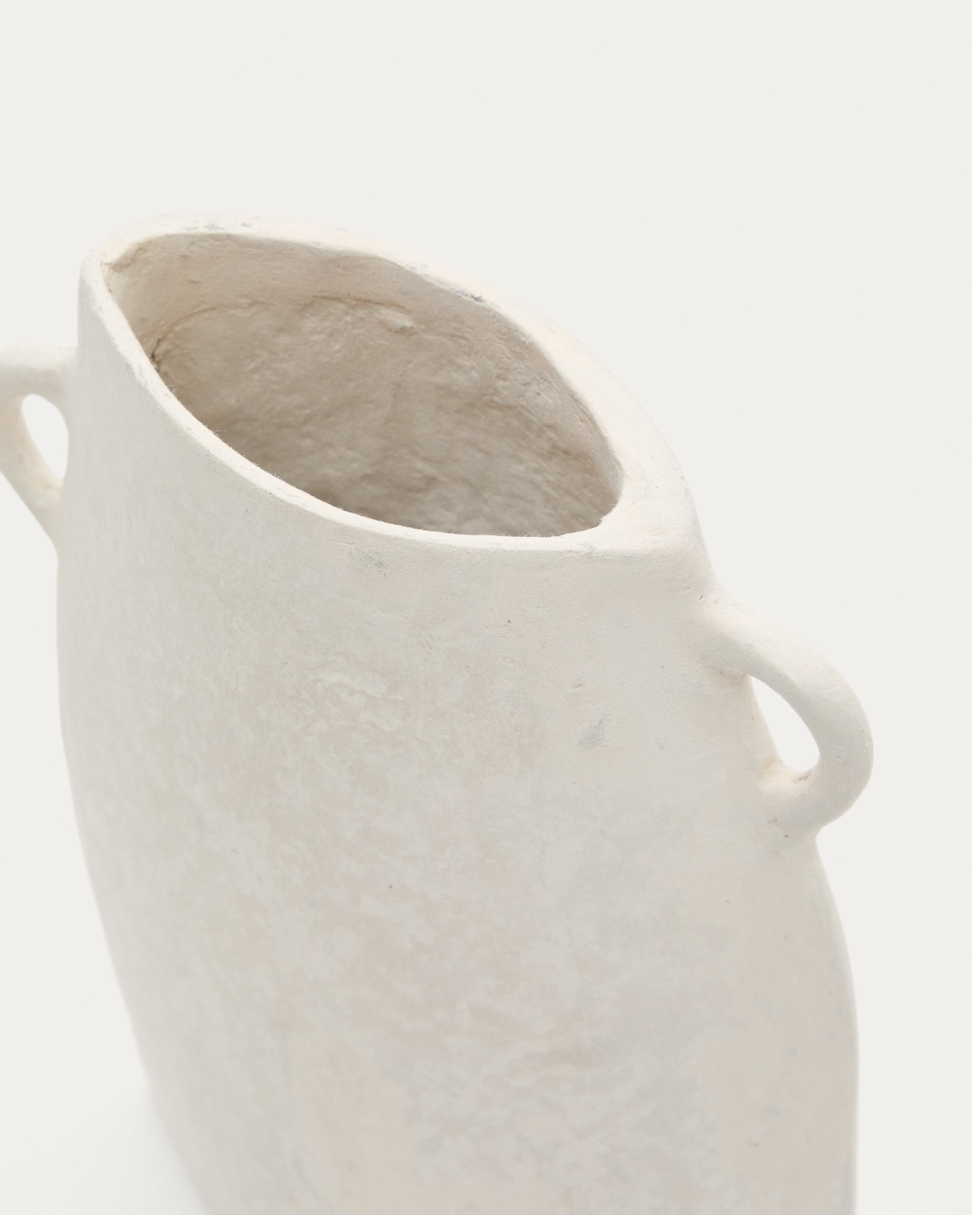 Neti white, papier mâché vase, 27 cm - Detail