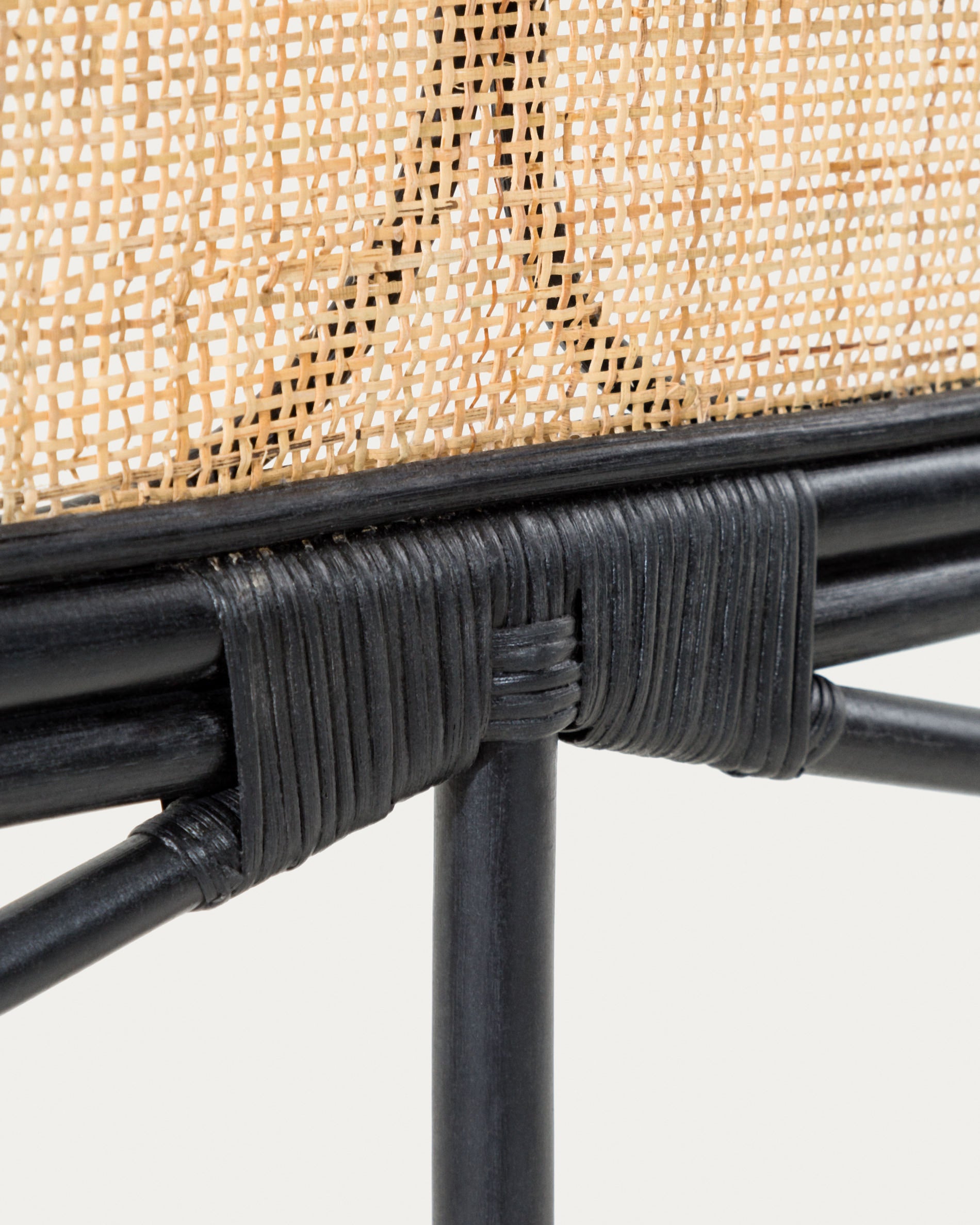 Lalita rattan headboard with a black finish, for 160 cm beds - Detail