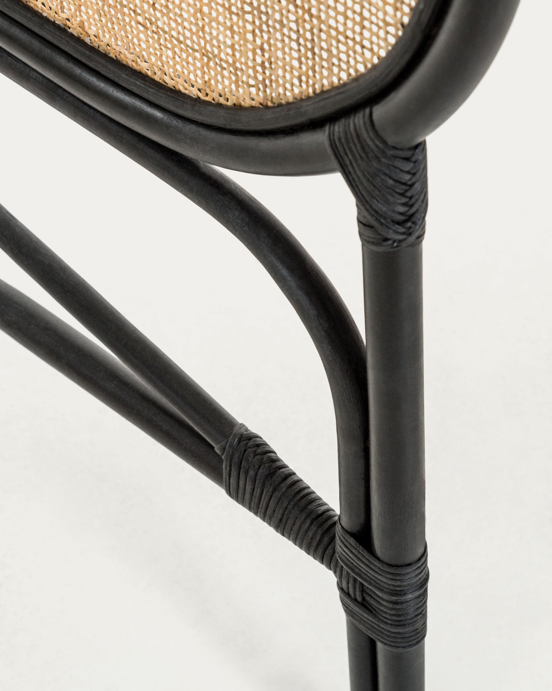 Lalita rattan headboard with a black finish, for 160 cm beds - Detail