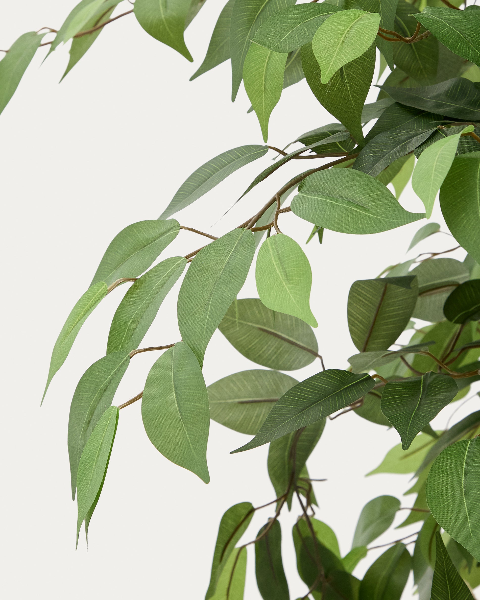 Artificial Ficus tree in black pot 180 cm - Detail