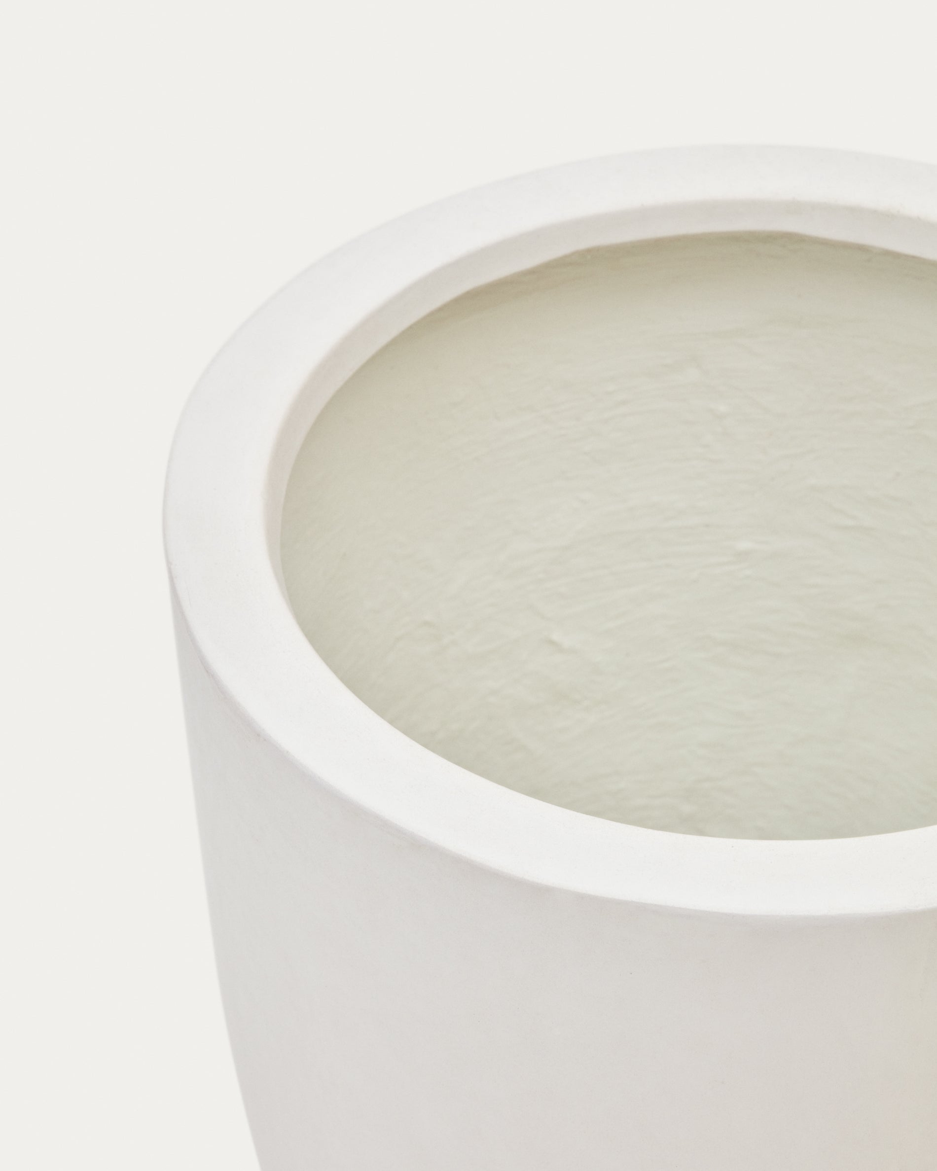 Aiguablava plant pot in white cement, Ø 39 cm - Detail
