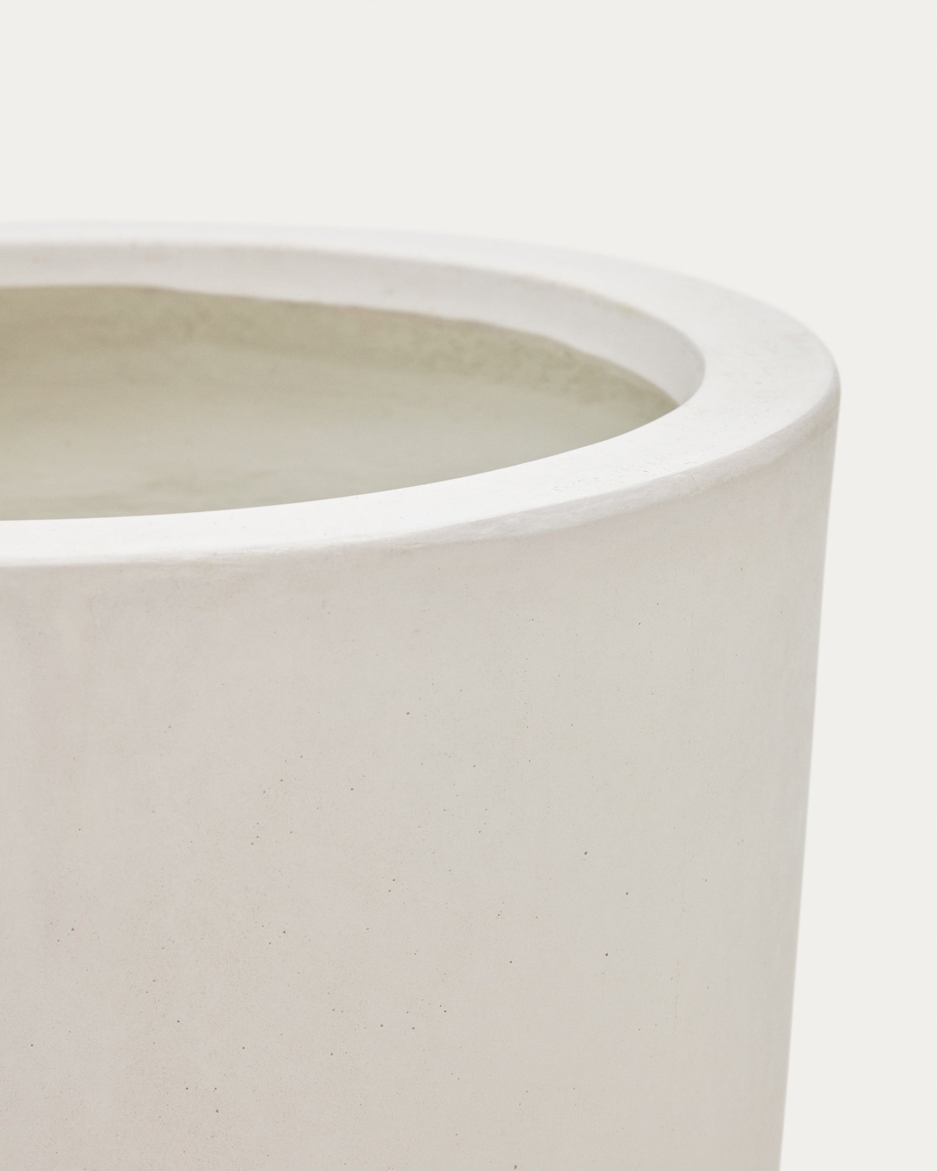 Aiguablava plant pot in white cement, Ø 39 cm - Detail