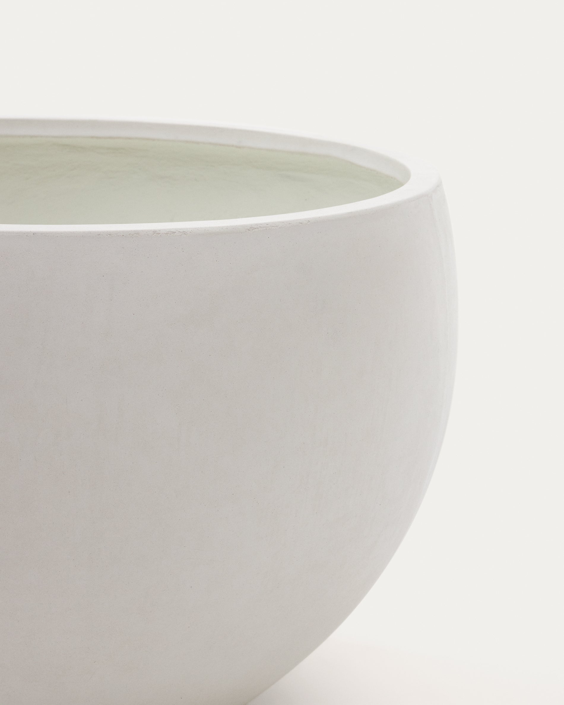 Grau White Cement Planter Ø 72 cm - Detail