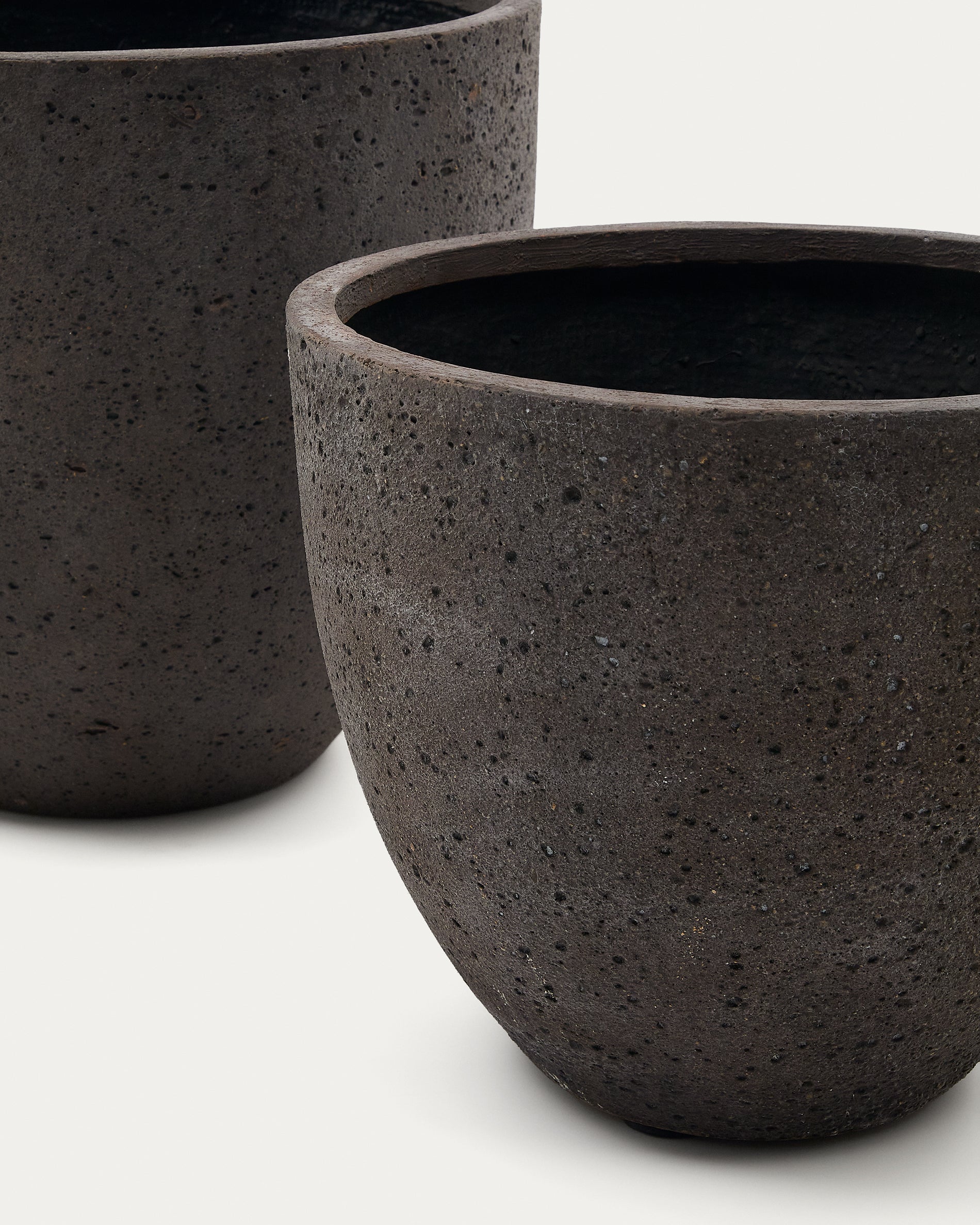 Serili set of 2 dark gray cement and fiberglass flower pots Ø 42 cm / Ø 50 cm