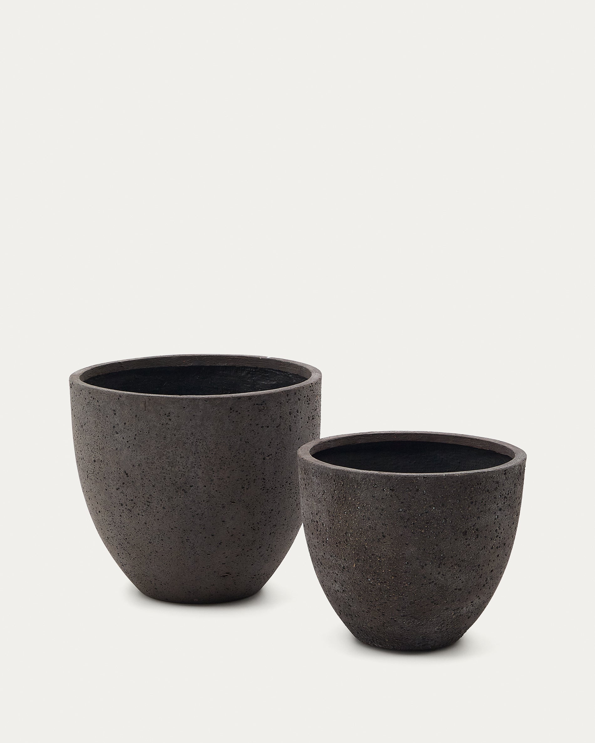 Serili set of 2 dark grey cement and fiberglass plant pots Ø 42 cm / Ø 50 cm - Product View
