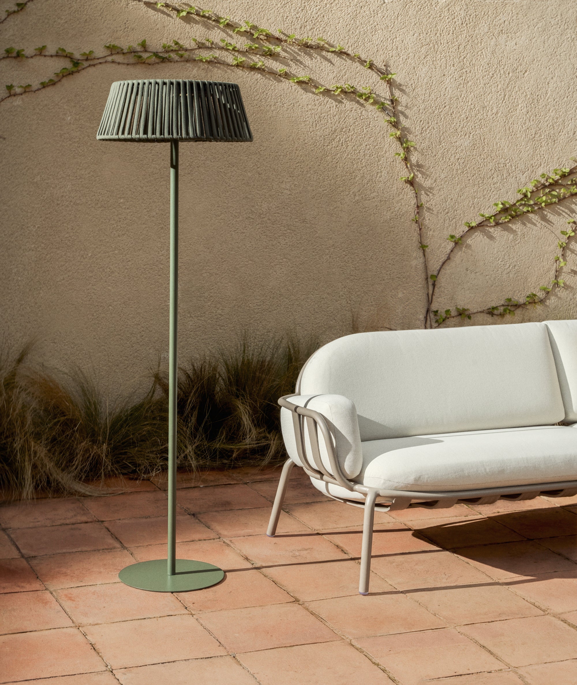 Hc1BDoIwEEDRu8y66bRFIenOM7B0DKkwQJVKQxETSe8ucf1-8ndISwsWxnWNyRISdjJw5518uo3HObBs50DogxuY8B2n2XWEffOIA-Gmq0obU1aFIXTh7vnVciK8mLLW6tRoU8gjBAH9tIK97rAw2B0-YI1SSkAE27spsYD_oPbfw88H5XzLPw