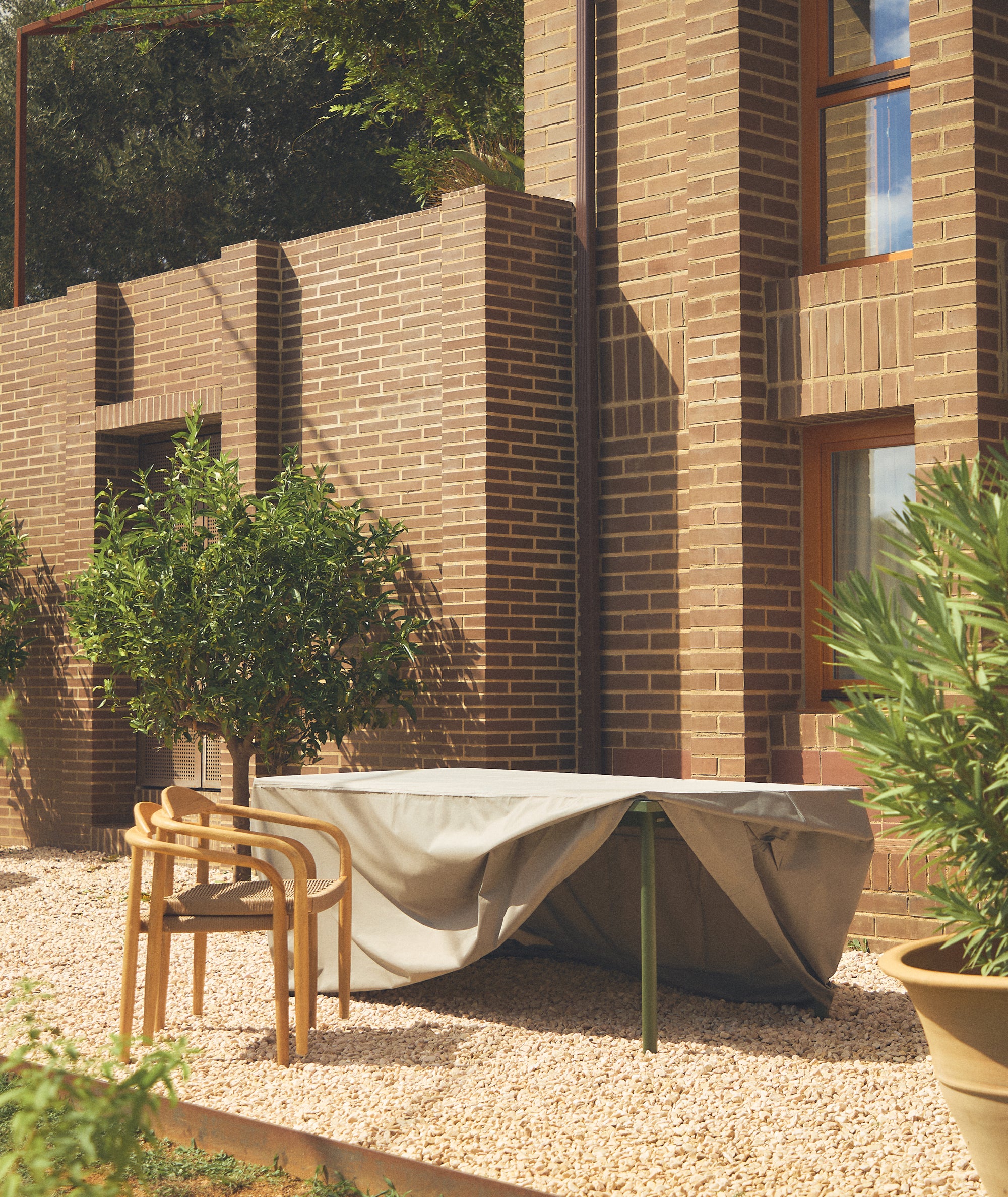 Hc1BDoIwEEbhu_xr0qkkFenOM7h0DKkwQJVKQxETCXeXuP5e8lakqYZFP88xWSamRgVpvFNPt0g_BlH1GJh8cJ0wveMwuoaprR6xY1oOhTkVujDHksmFu5dXLYnpnJtLrstKm1LtITK0wwx7XTEJ7IoPbK61zhBhWzckyfAfXPx3d7PTtt22Hw